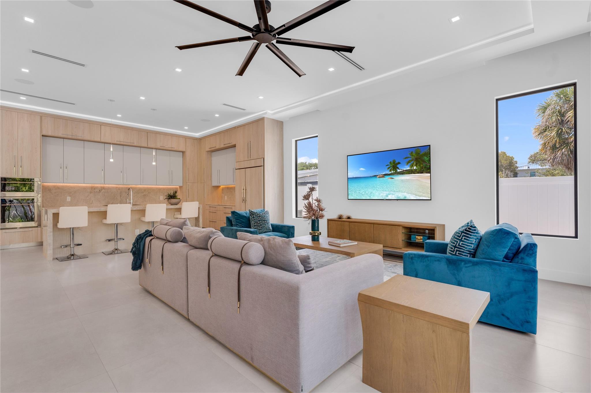 235 NE 11th Street