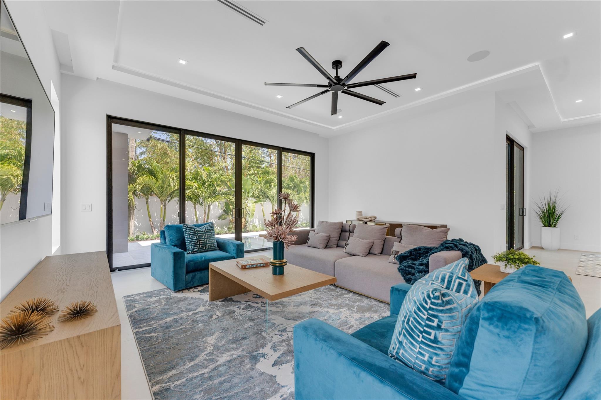 235 NE 11th Street