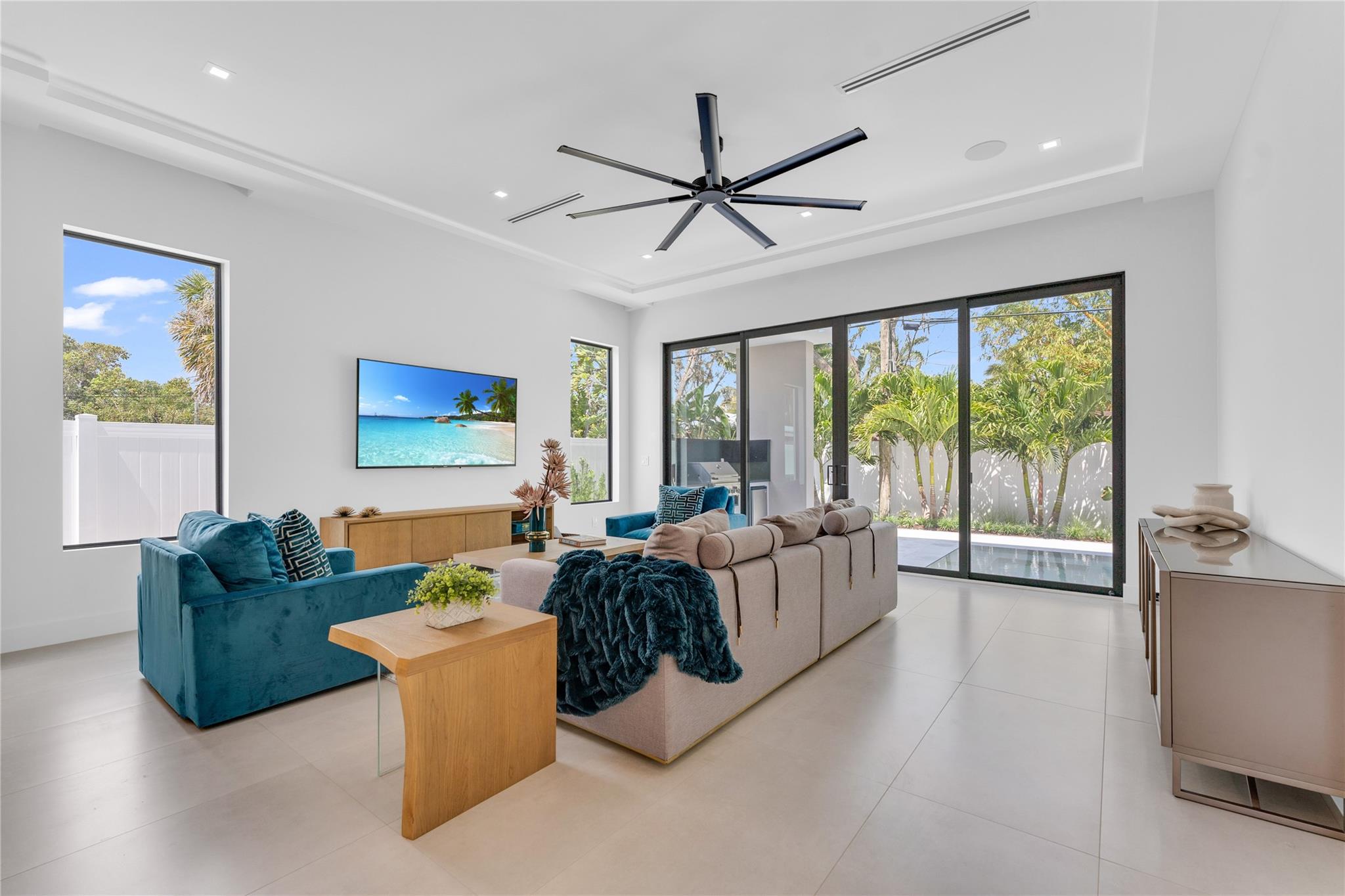 235 NE 11th Street