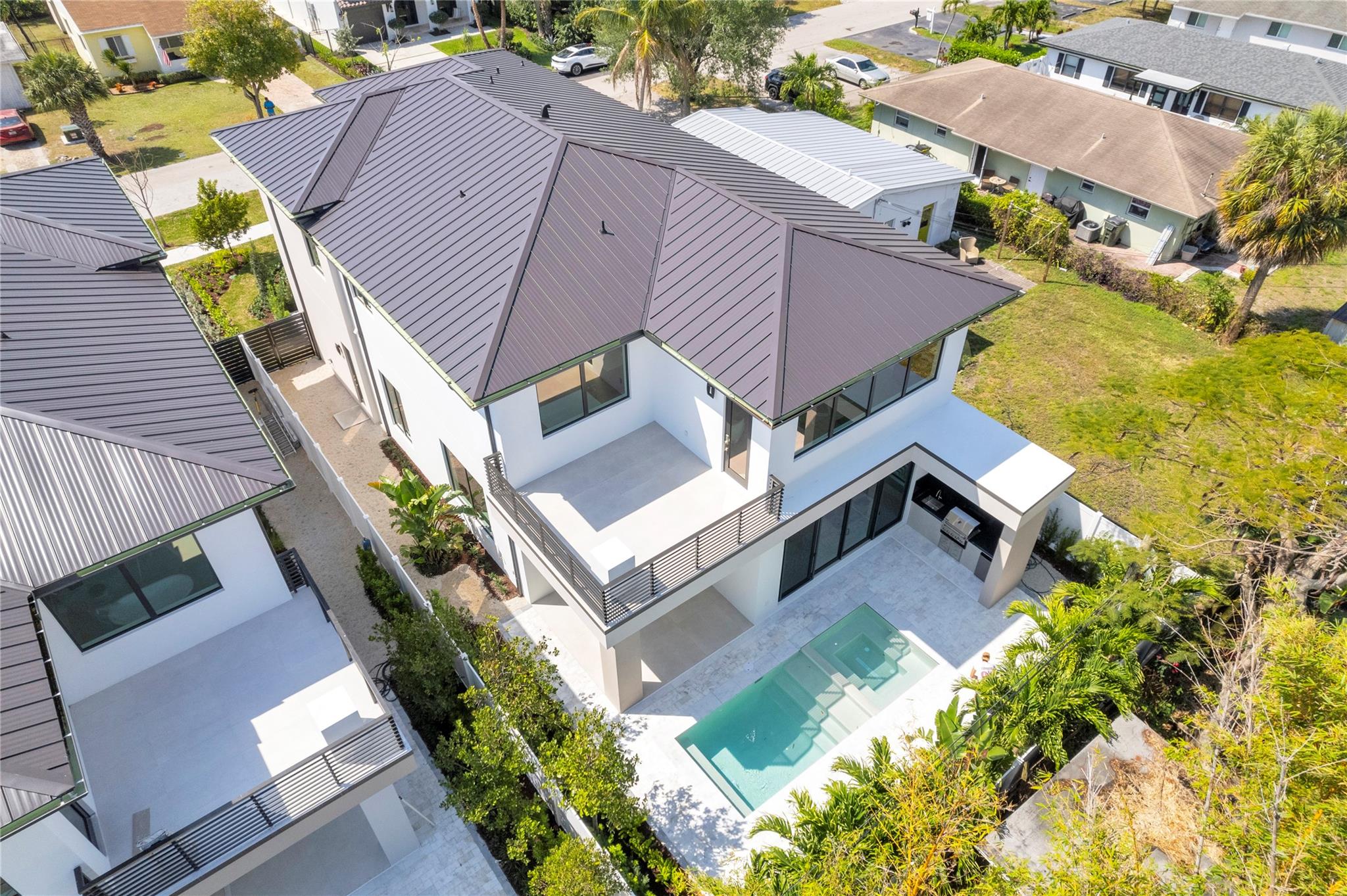 235 NE 11th Street