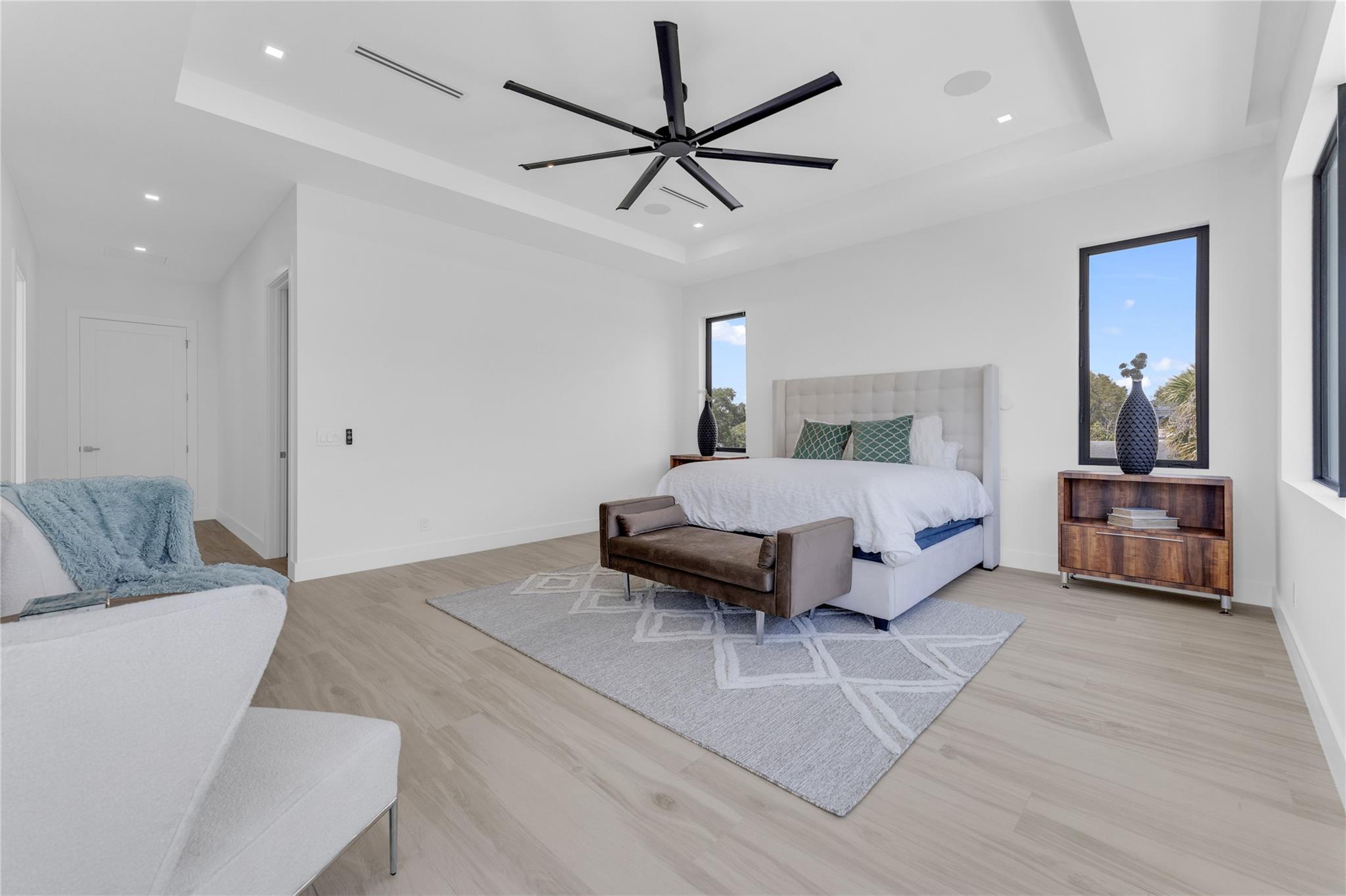 235 NE 11th Street