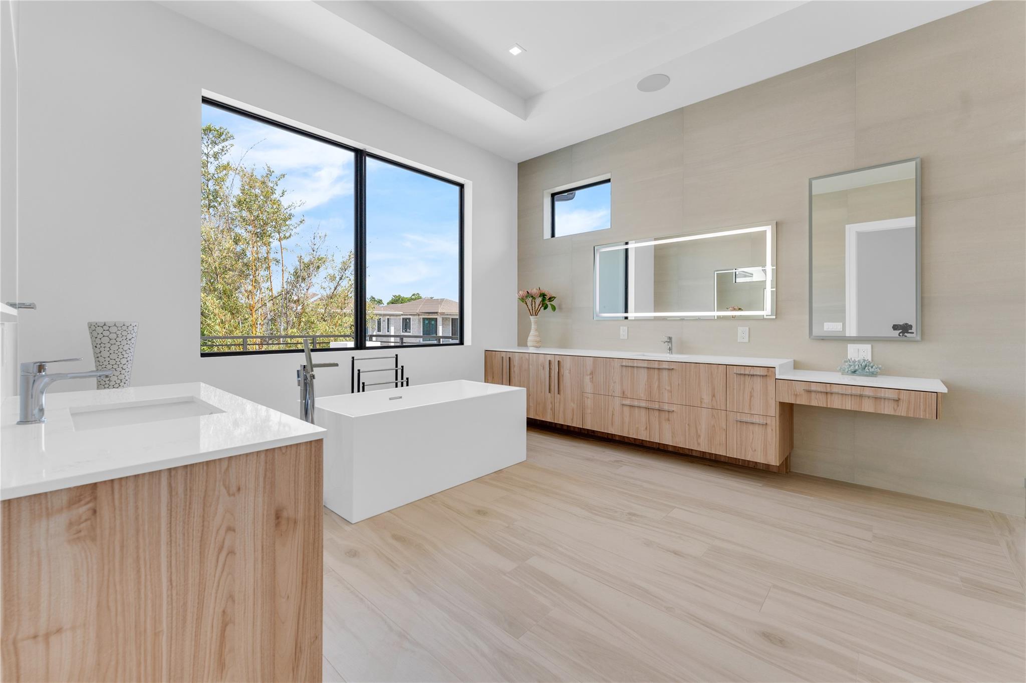 235 NE 11th Street
