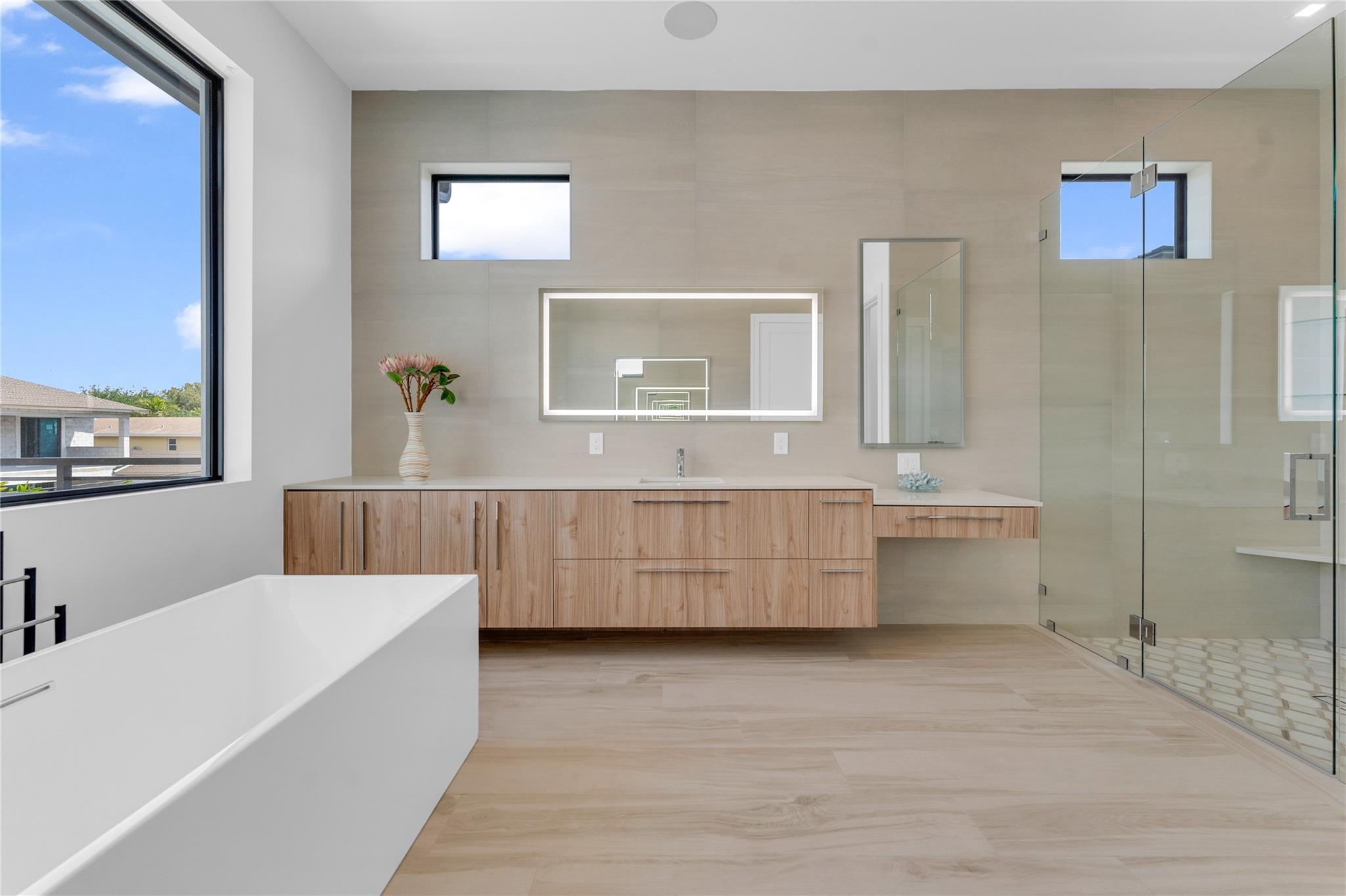 235 NE 11th Street