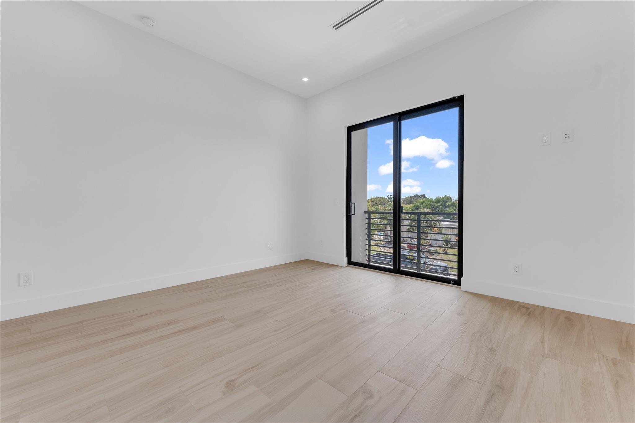 235 NE 11th Street