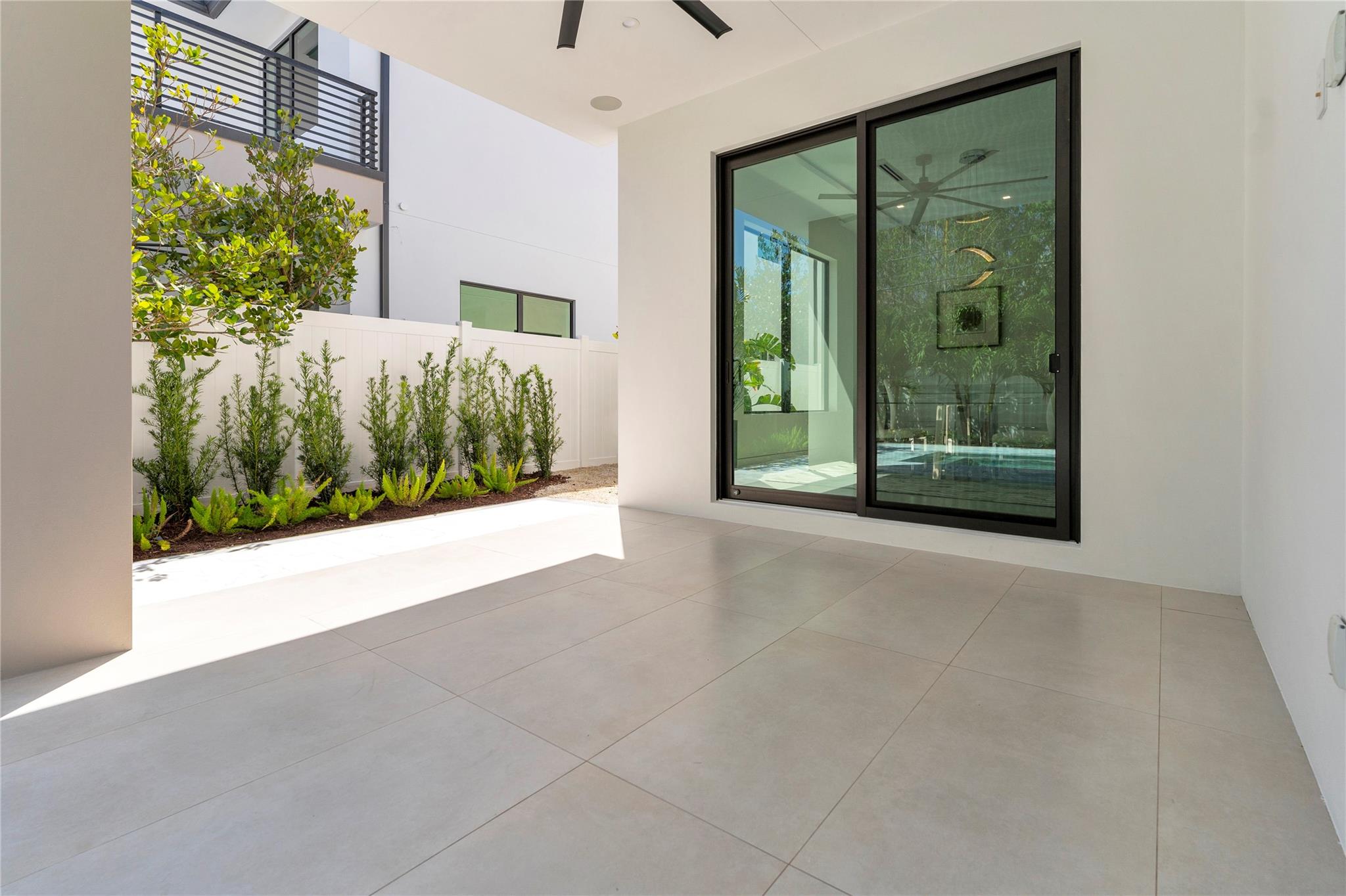 235 NE 11th Street