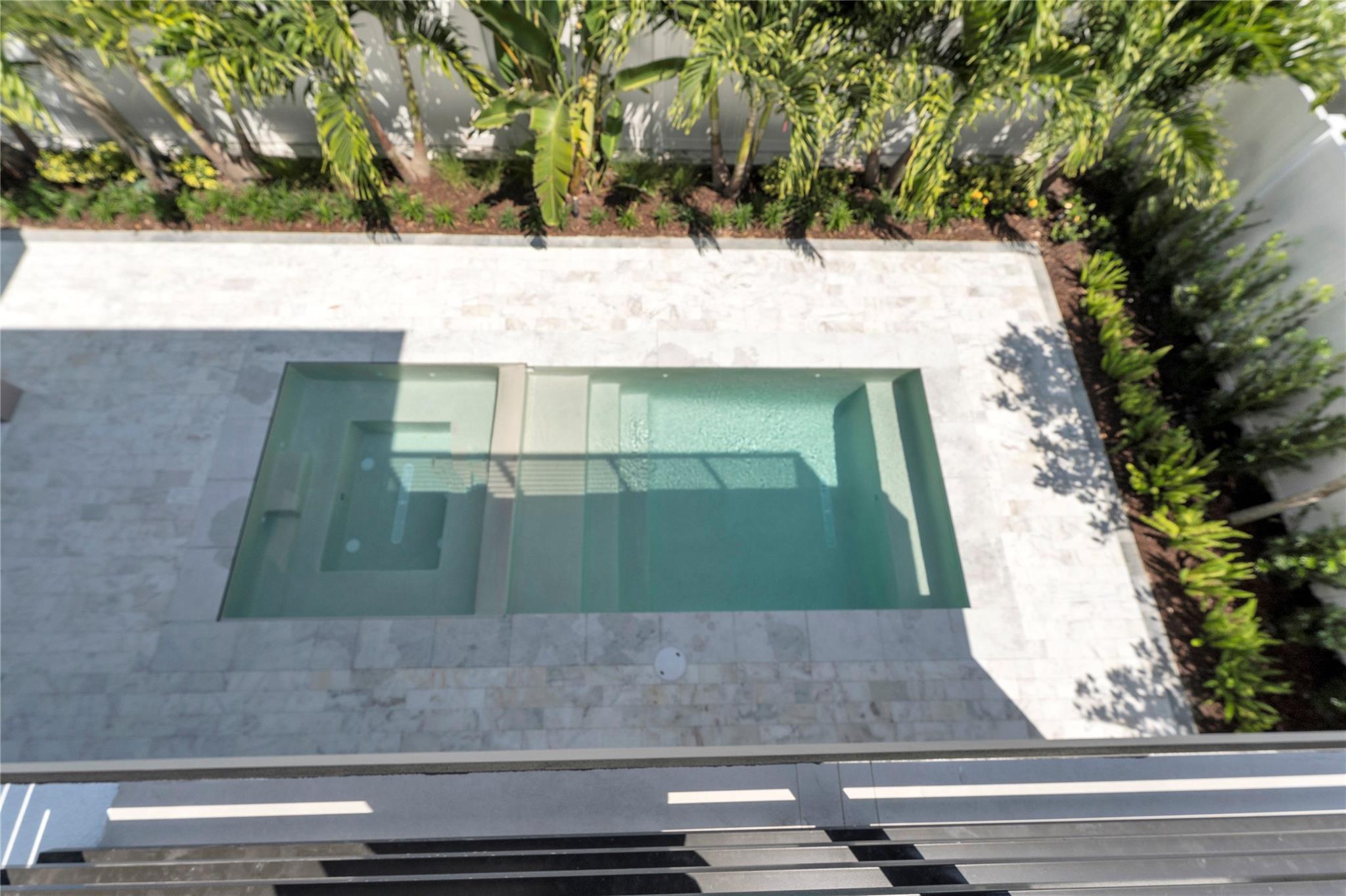 235 NE 11th Street