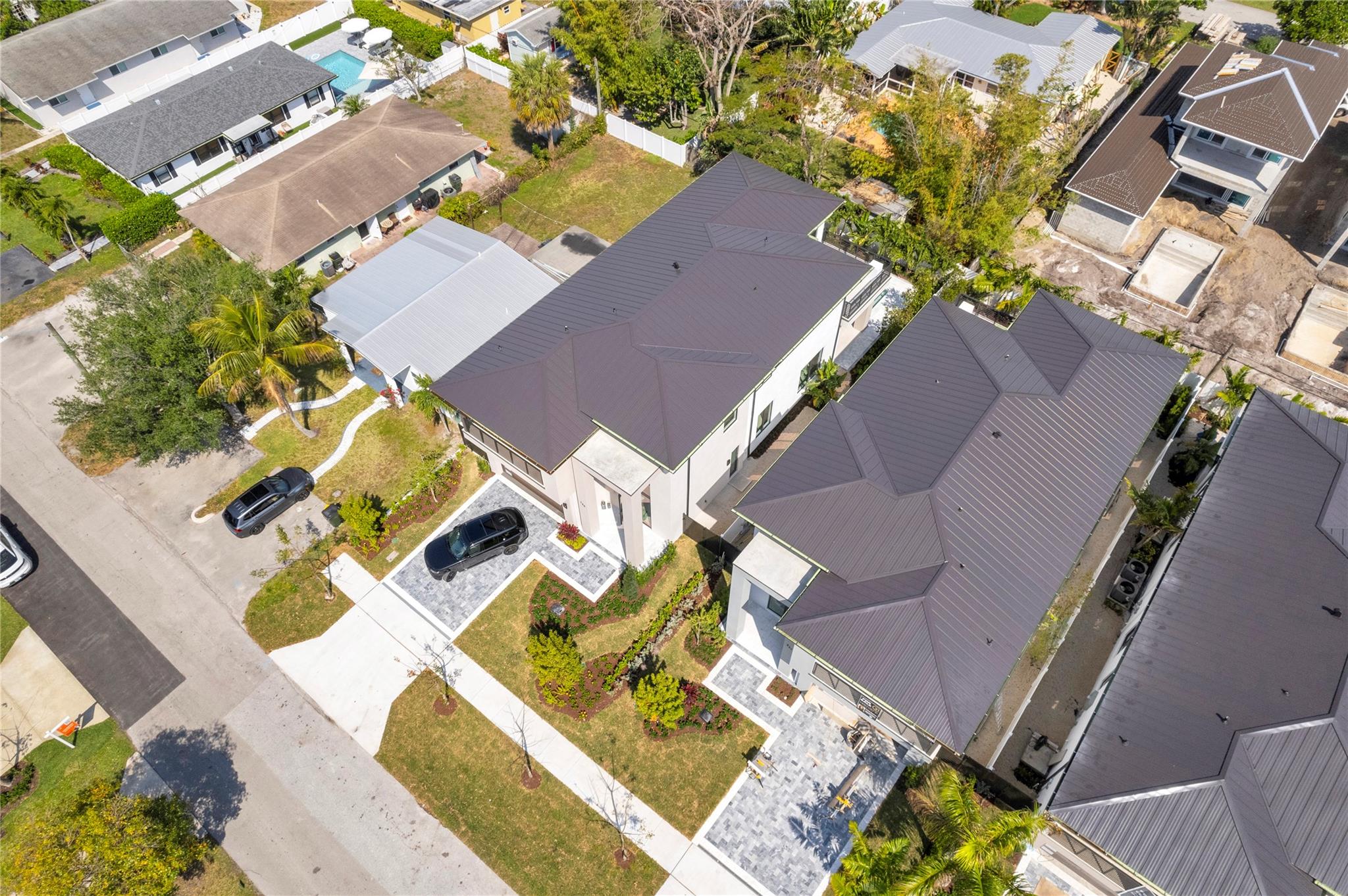 235 NE 11th Street