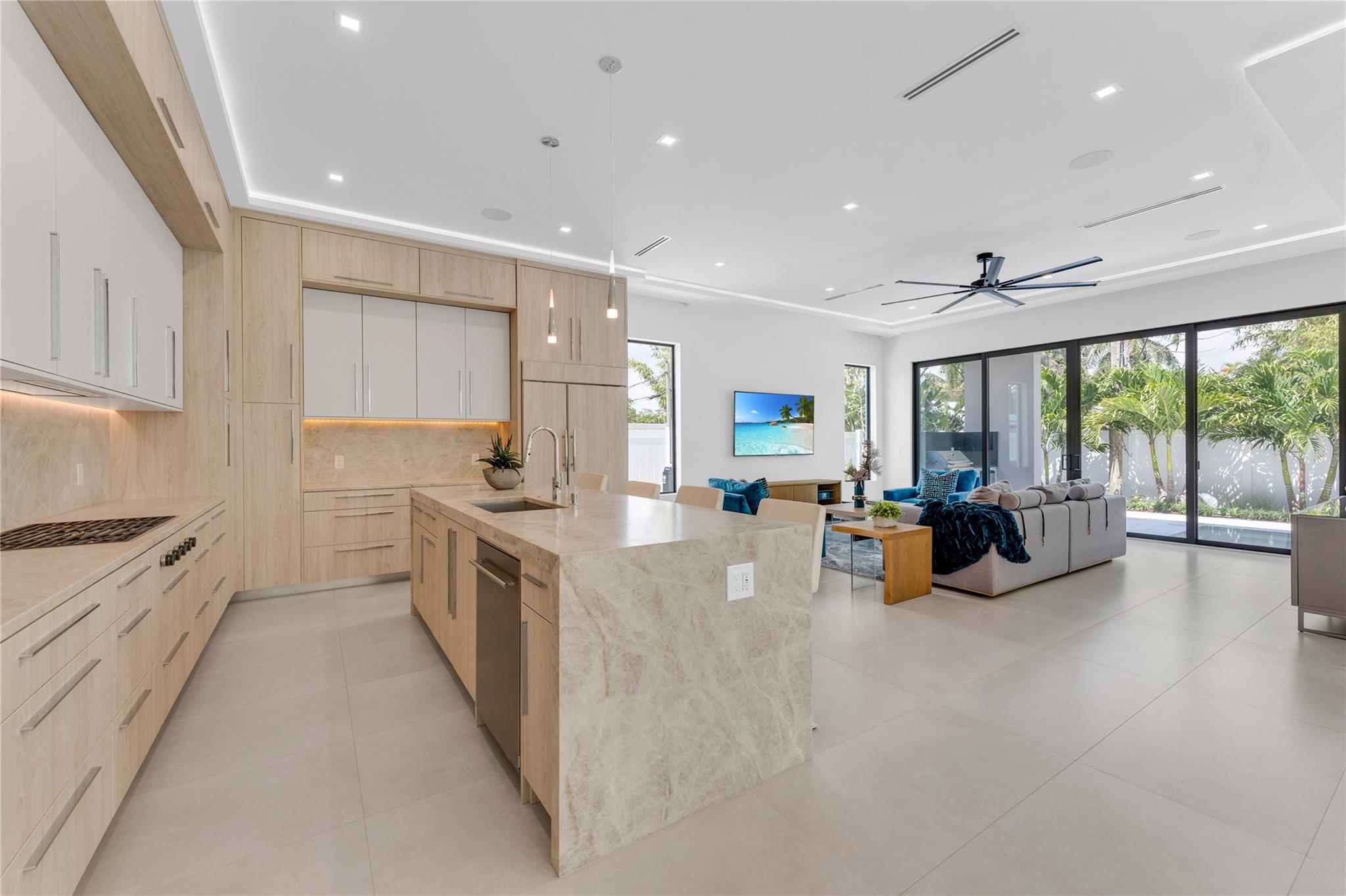 235 NE 11th Street