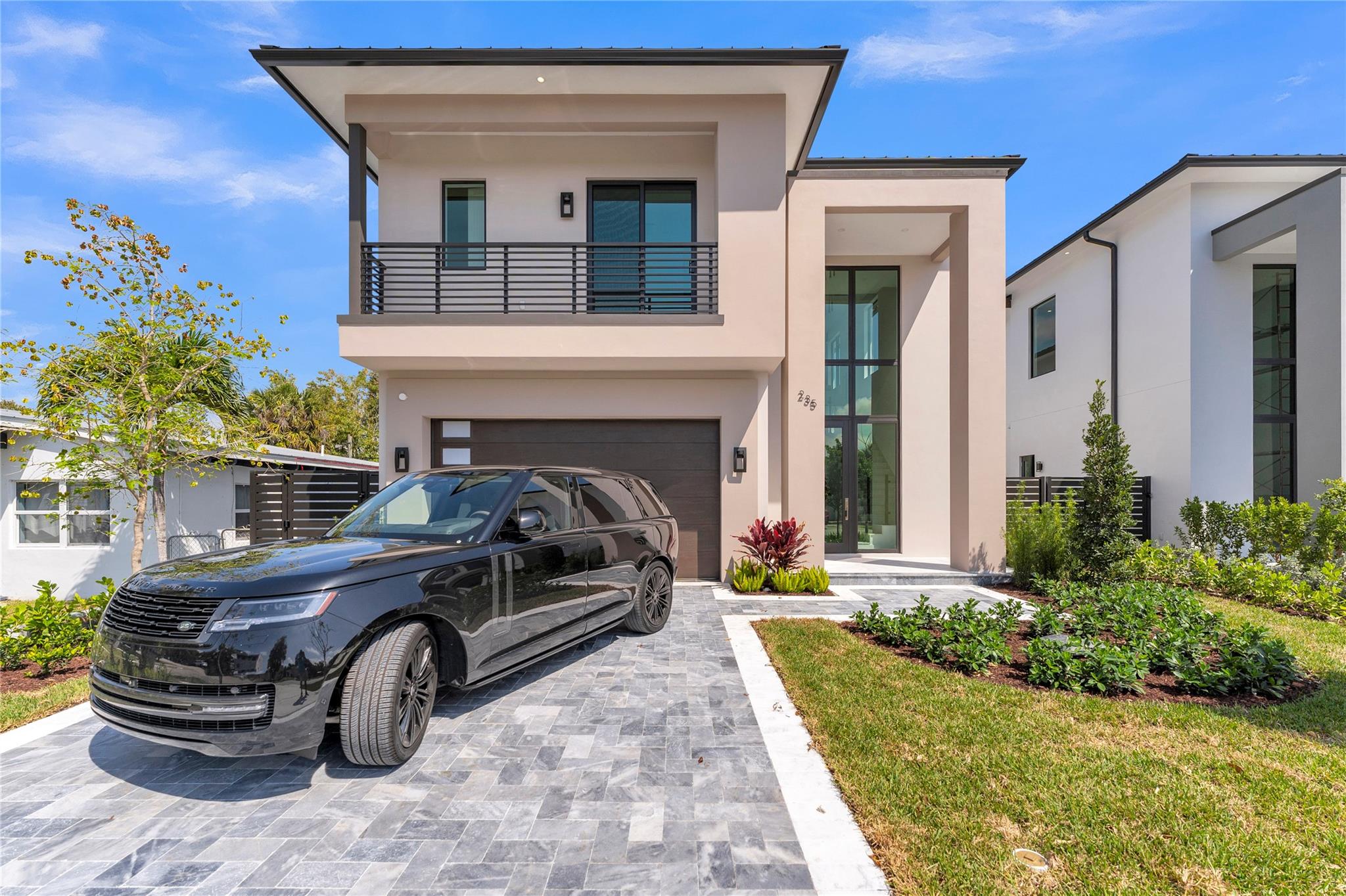 235 NE 11th Street