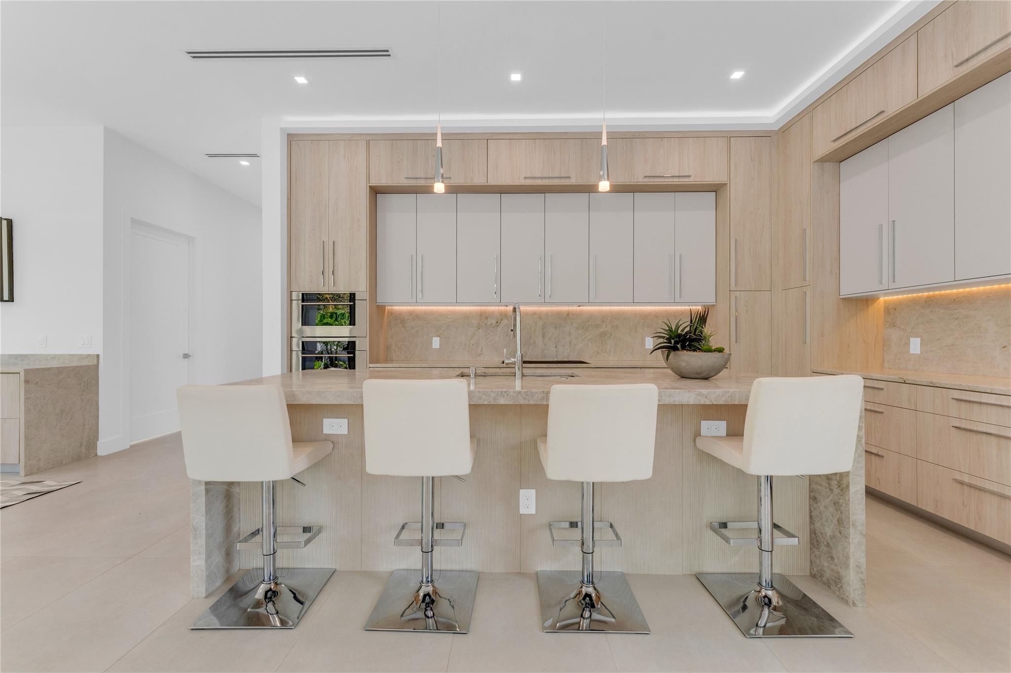 235 NE 11th Street
