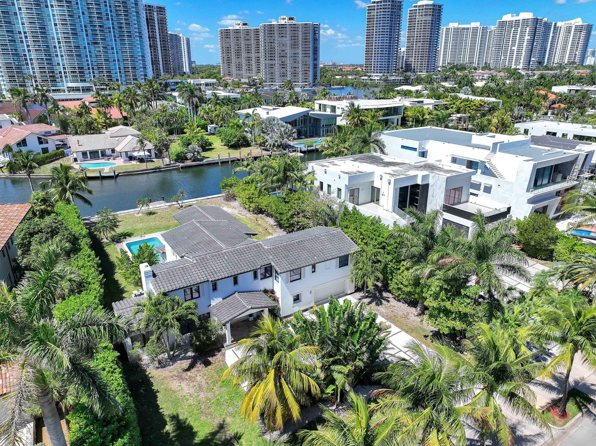 354 Golden Beach Dr Golden Beach, FL 33160