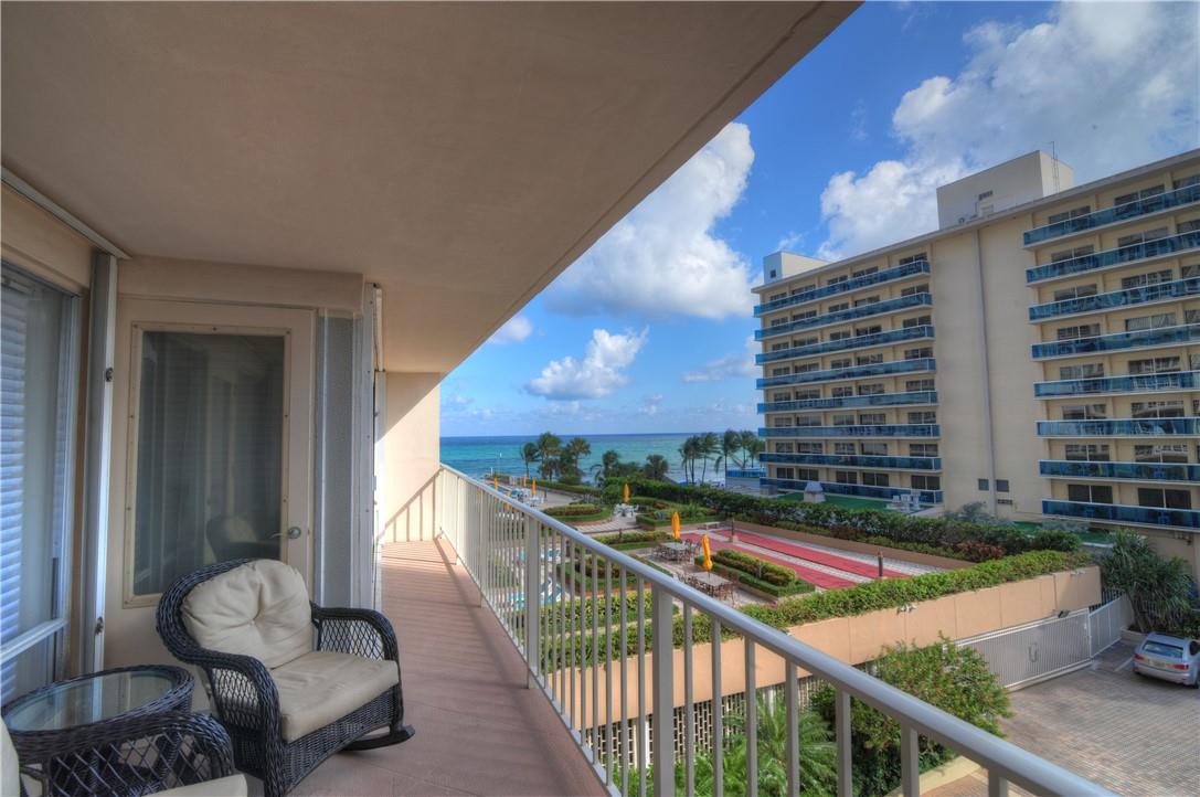 4100 Galt Ocean Dr Unit 305, Fort Lauderdale, Florida 33308