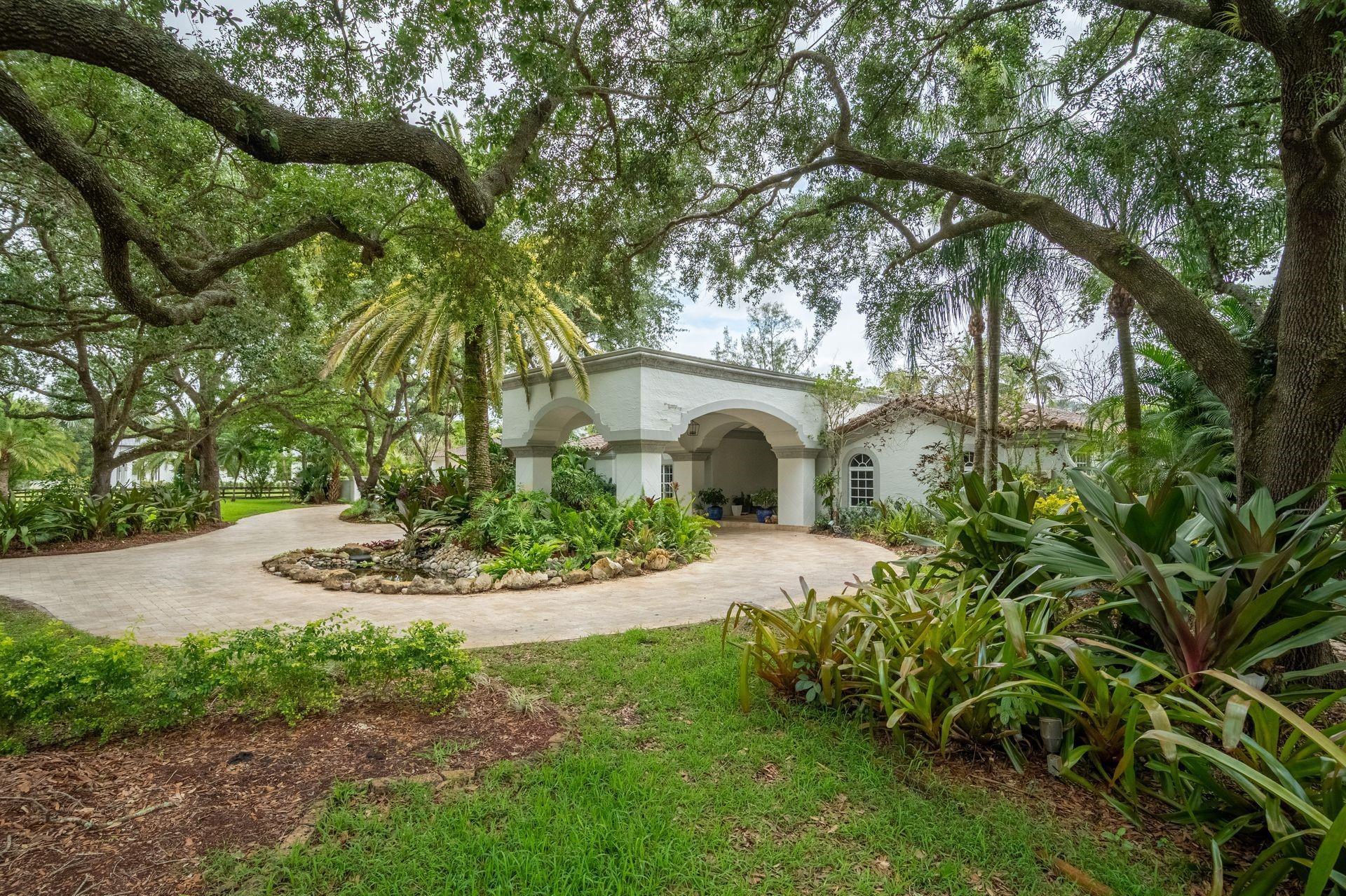 14300 Lake Ln