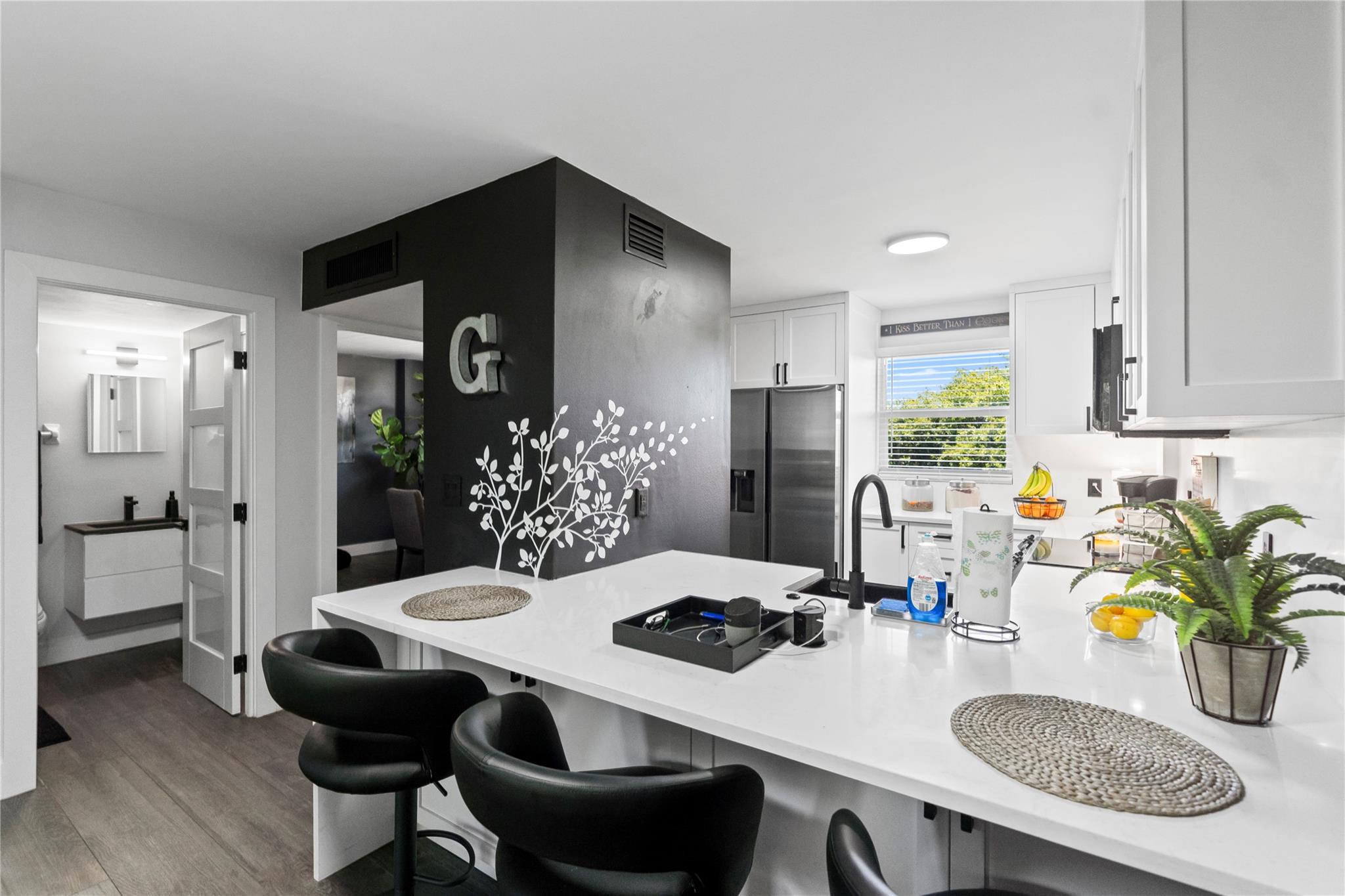 104 Royal Park Dr 4H