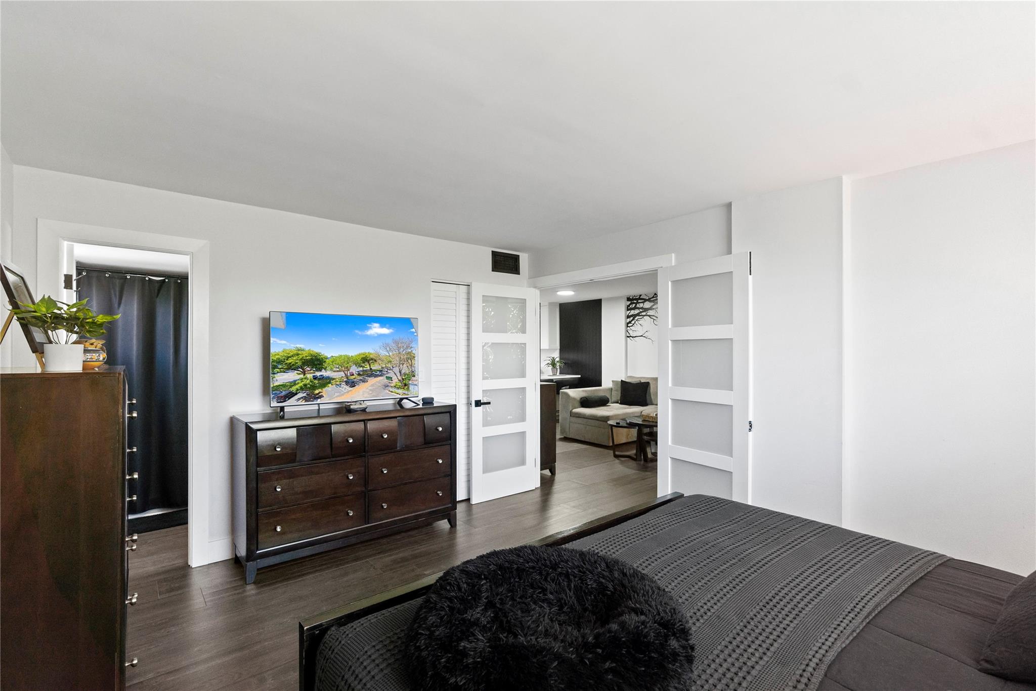 104 Royal Park Dr 4H