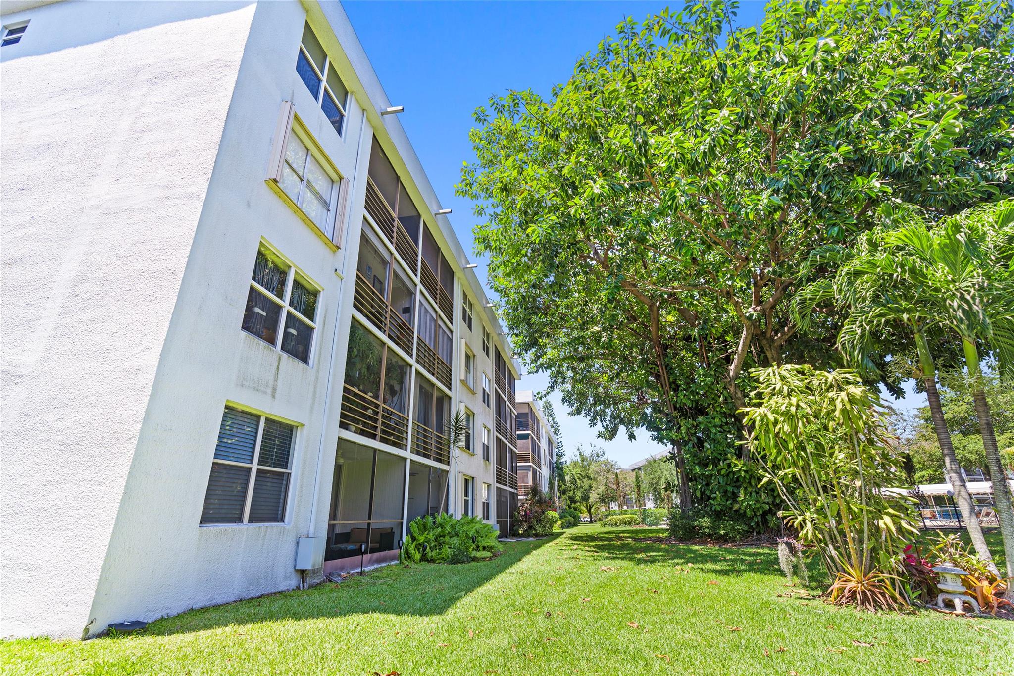 104 Royal Park Dr 4H