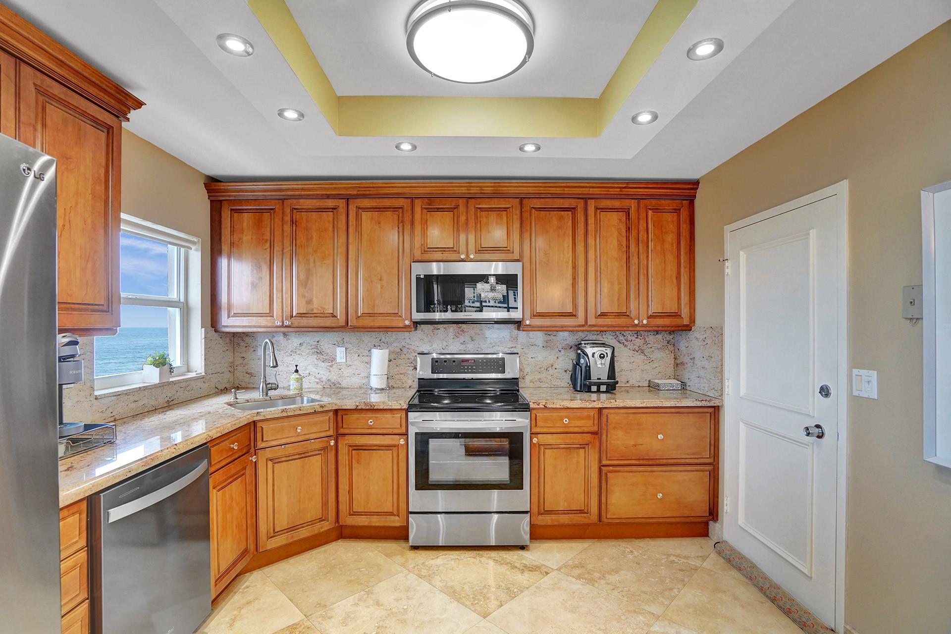 3550 Galt Ocean Dr 211