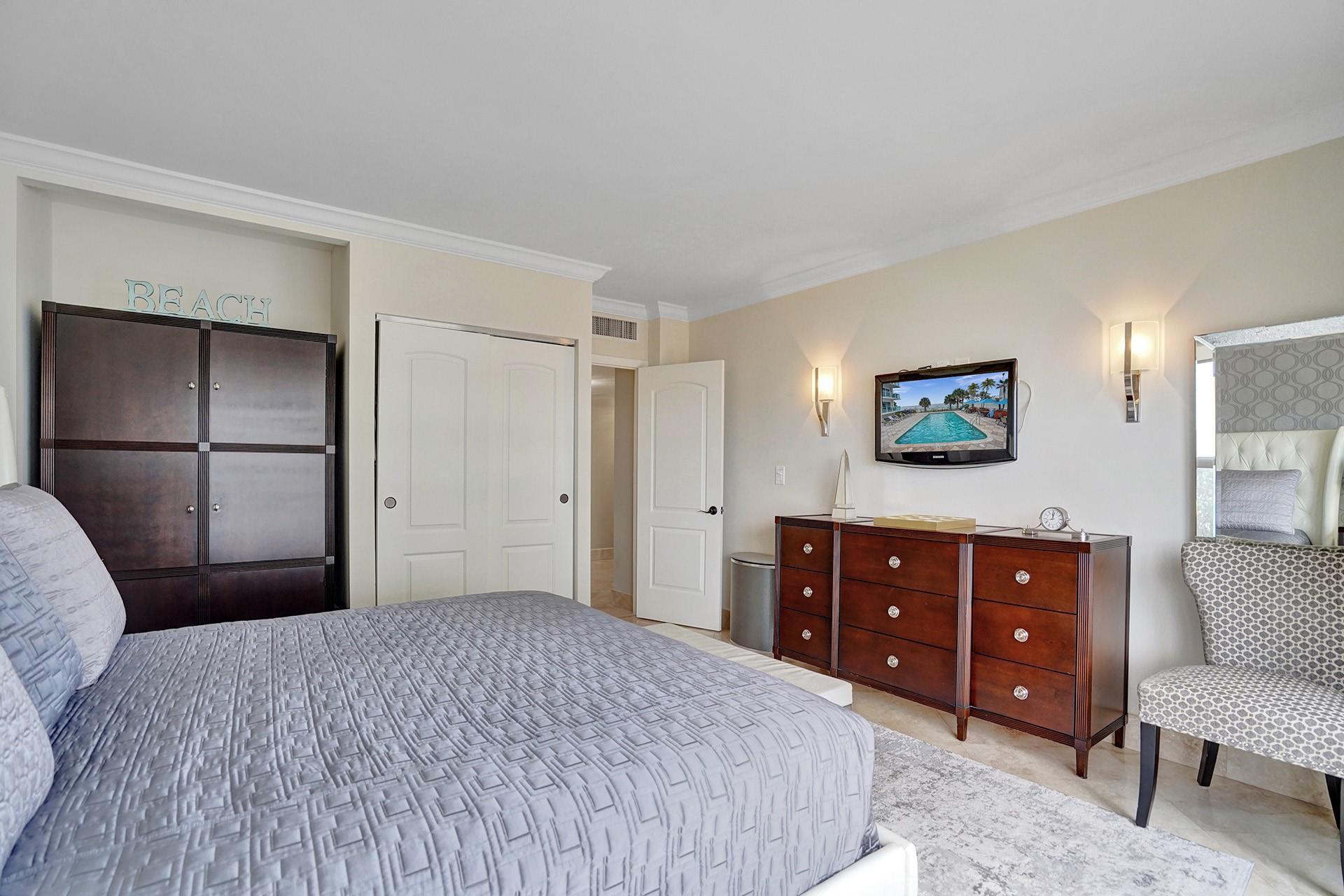 3550 Galt Ocean Dr 211