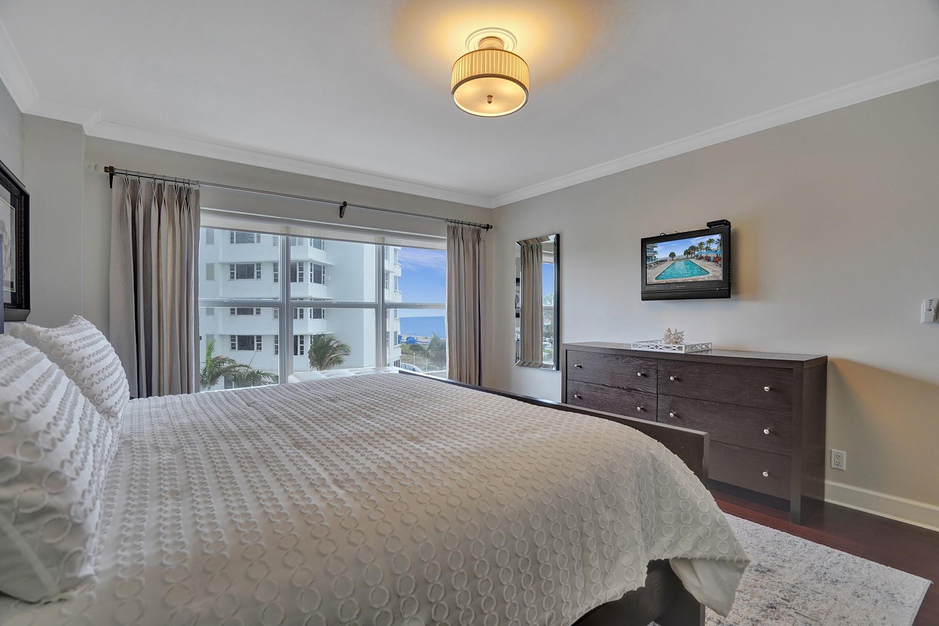 3550 Galt Ocean Dr 211