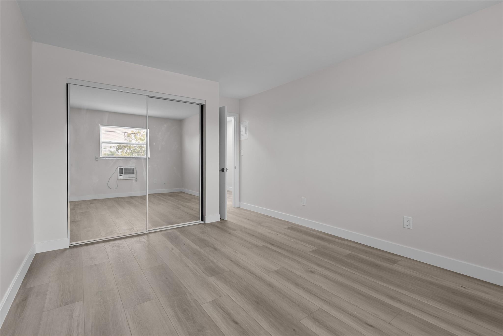1150 E Sample Rd 202