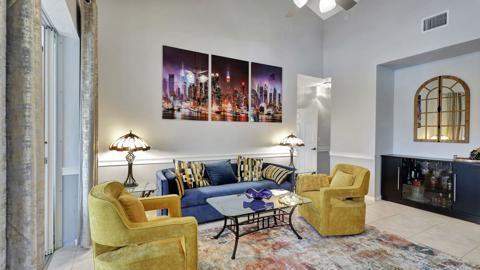 Image to showcase the property located at 402 Sea Oats Dr E