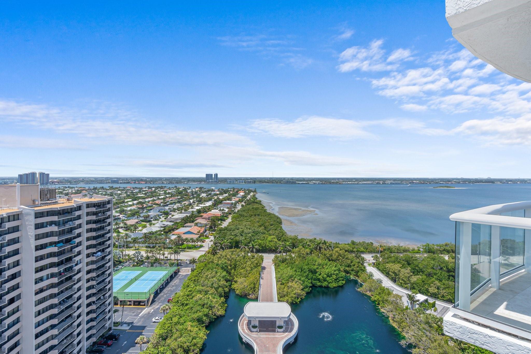 Photo 49 of home located at 4600 N Ocean Dr PH1903, Singer Island FL