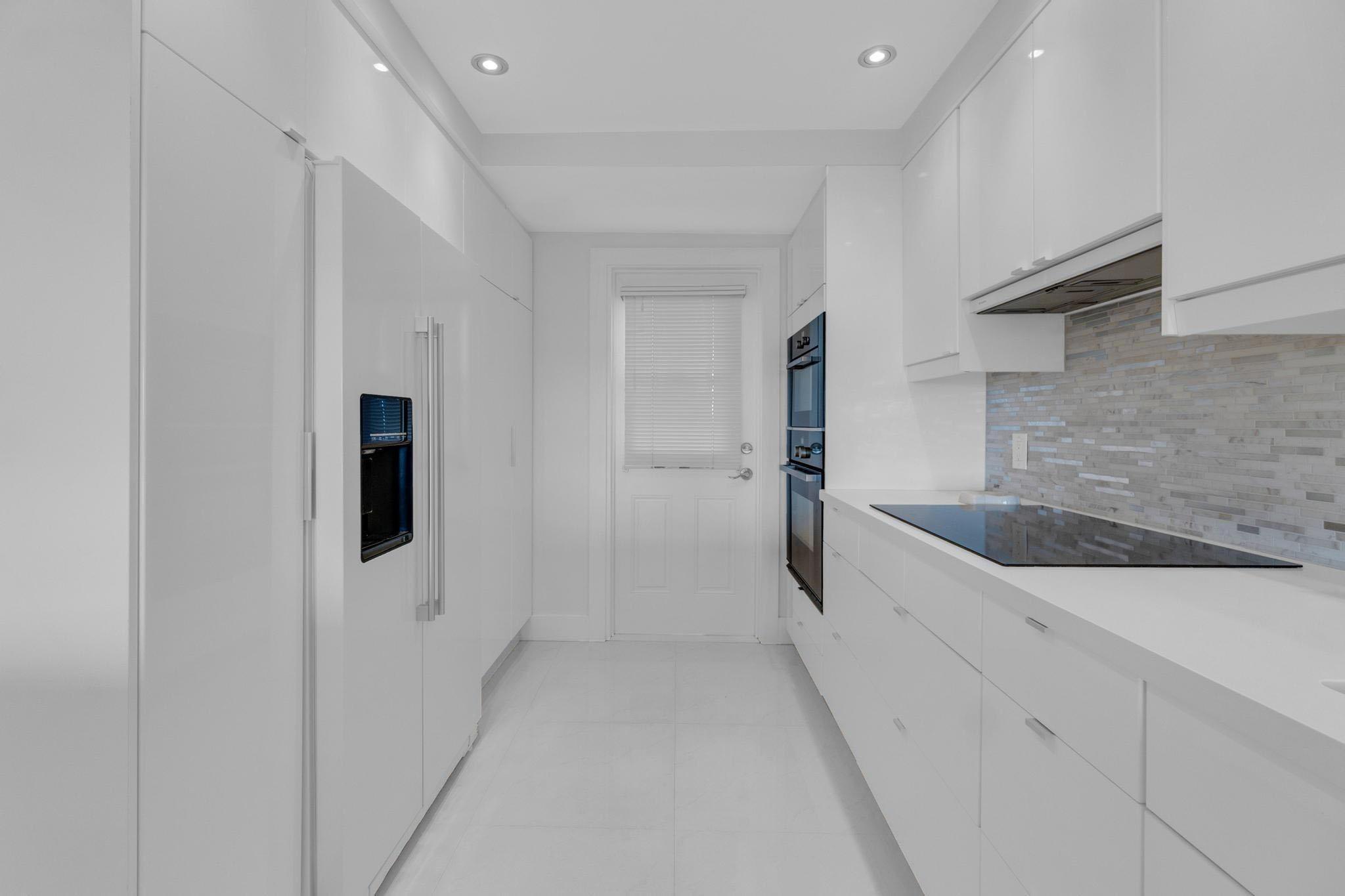 3000 N Palm Aire Dr 601