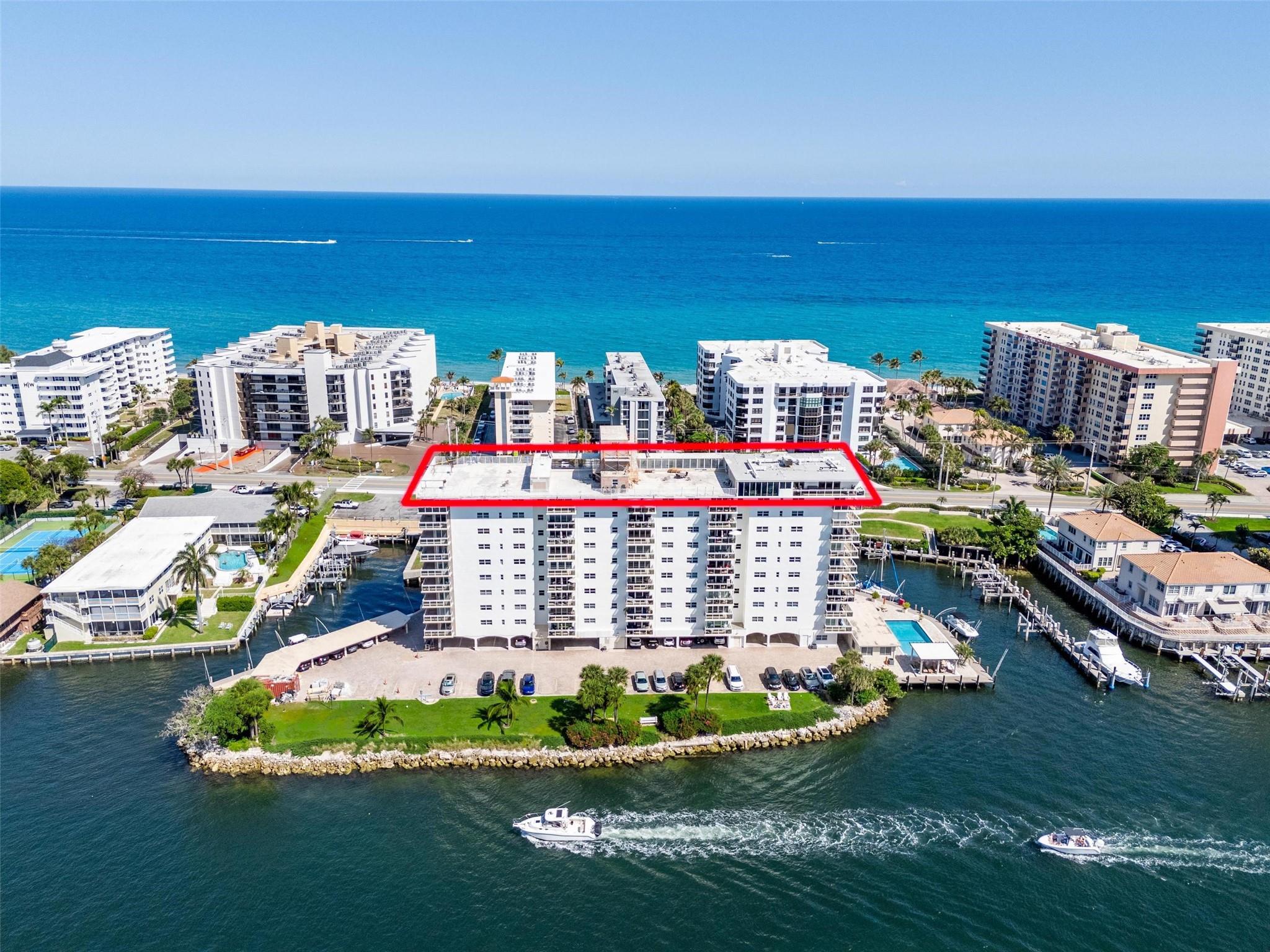 Apartamento à Venda em Hillsboro Beach, FL