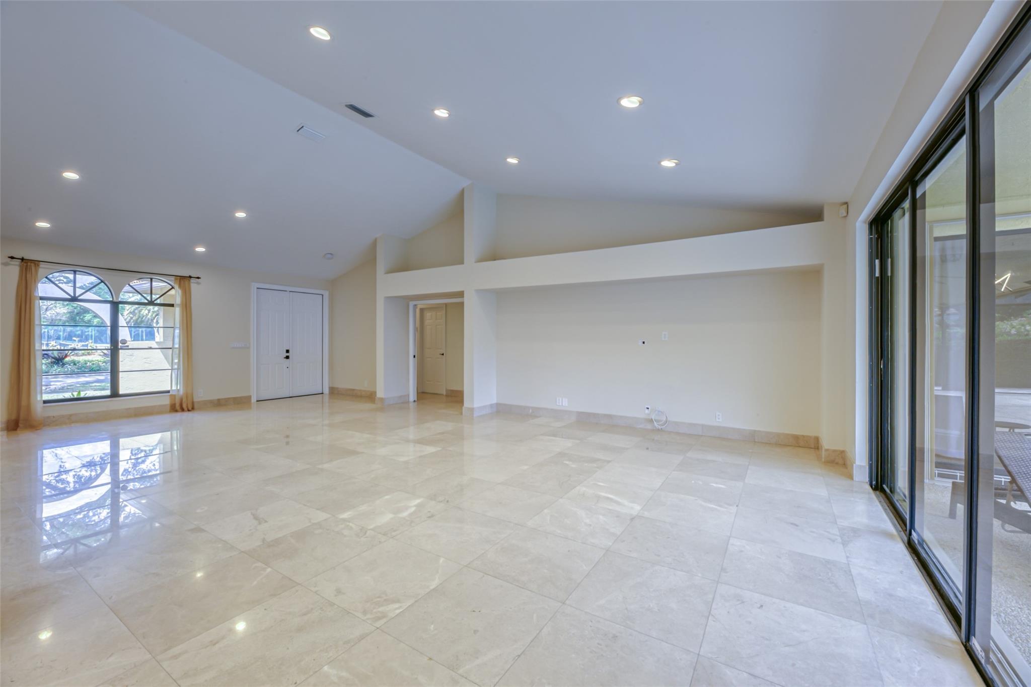 4398 NW 26th Ave