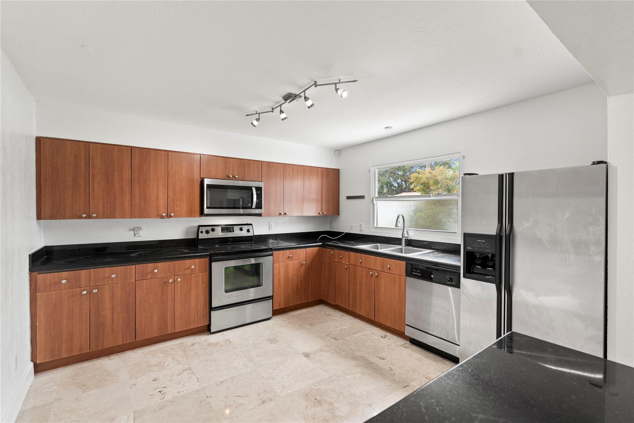 927 SW 22nd Street