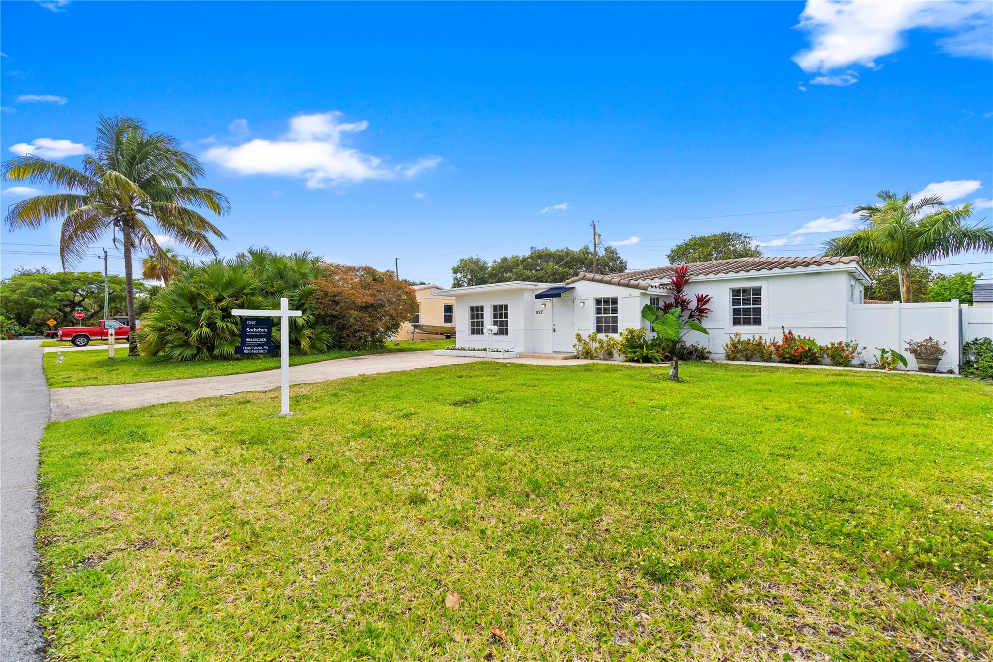 927 SW 22nd Street