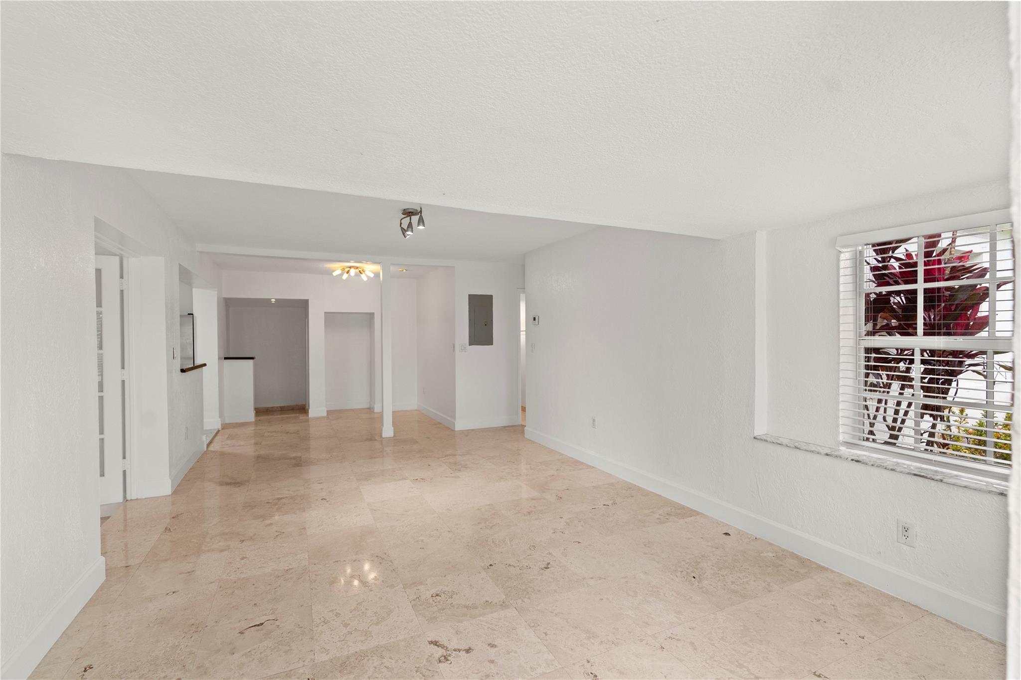927 SW 22nd Street