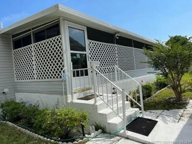 Showcase Image of listing 2555 PGA Blvd