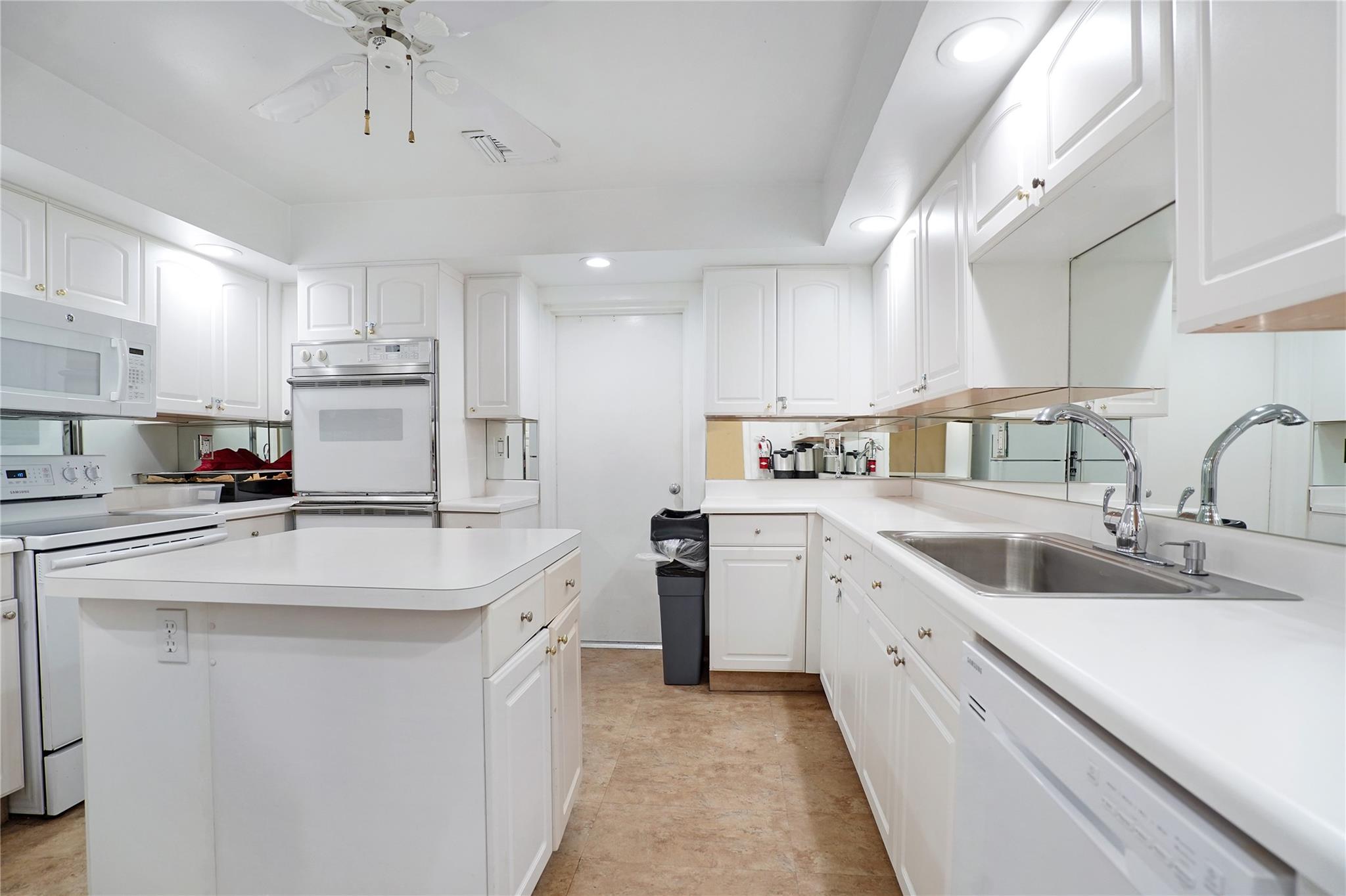 3900 Galt Ocean Dr 309