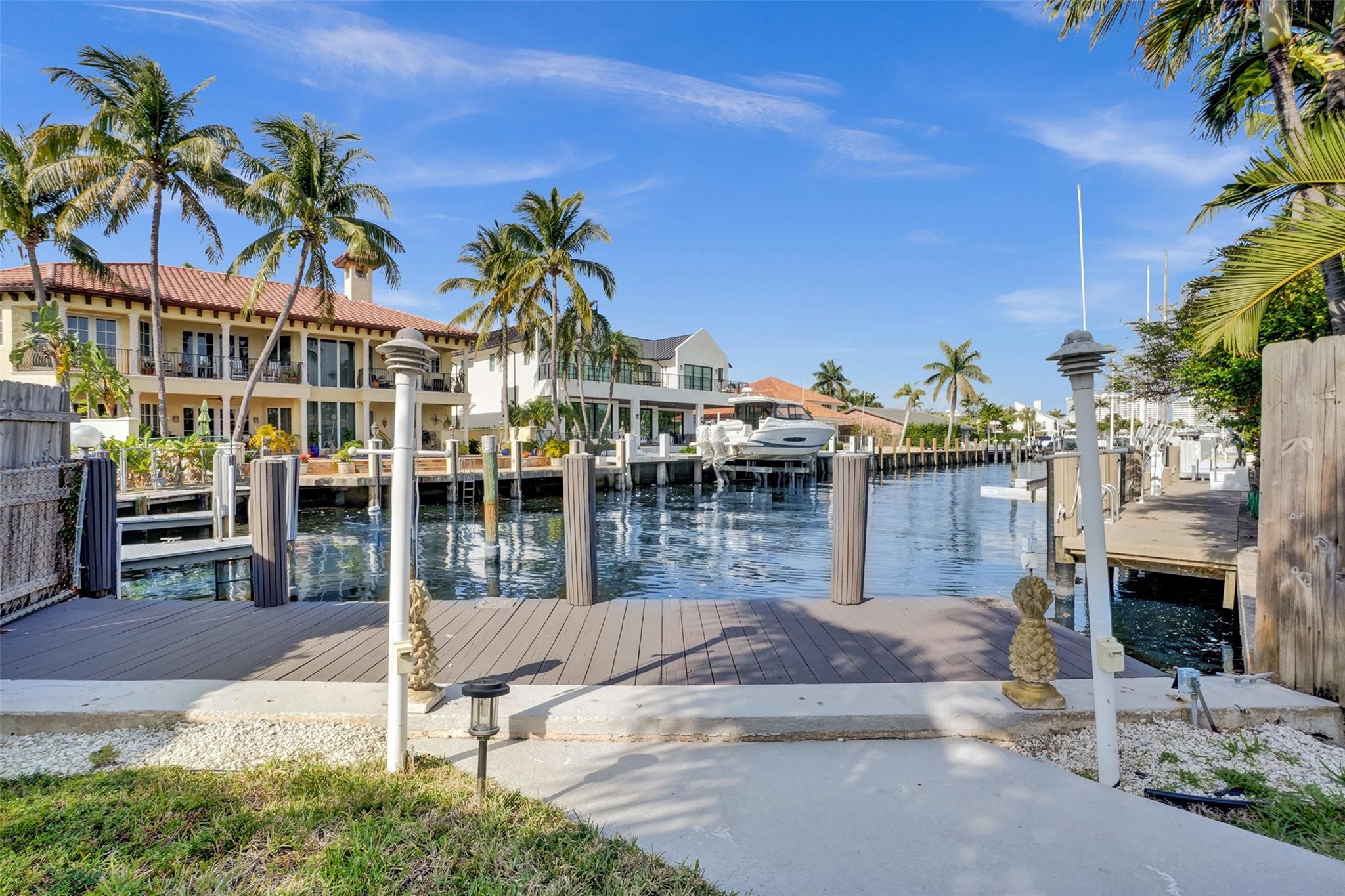 4100 Bayview Dr, Fort Lauderdale, Florida 33308