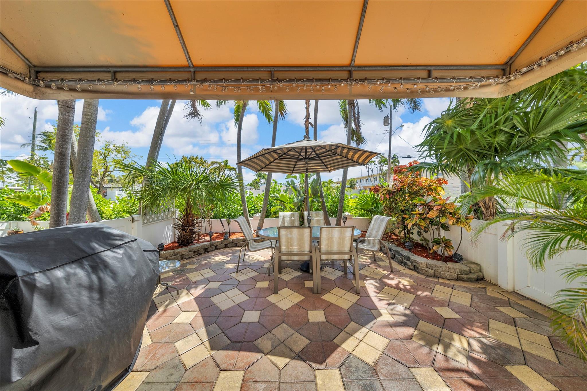 1327 SE 3rd Ave 1327