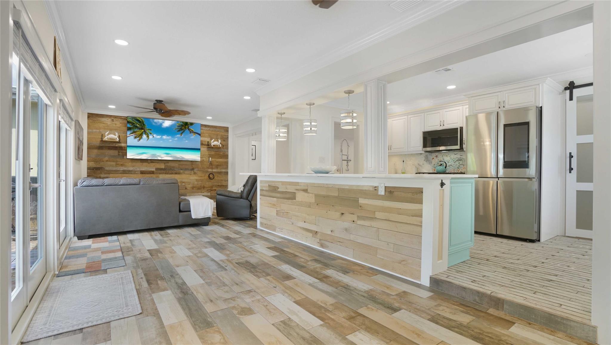 1736 NW 39th St