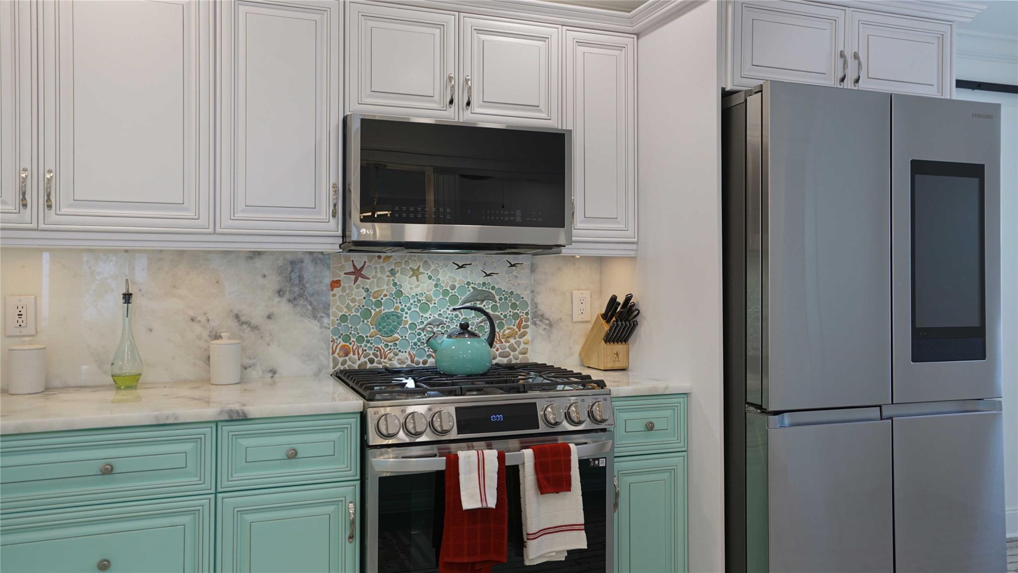 1736 NW 39th St
