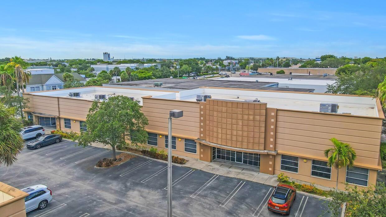 470 Andrews Ave Unit 200, Pompano Beach, Florida 33069