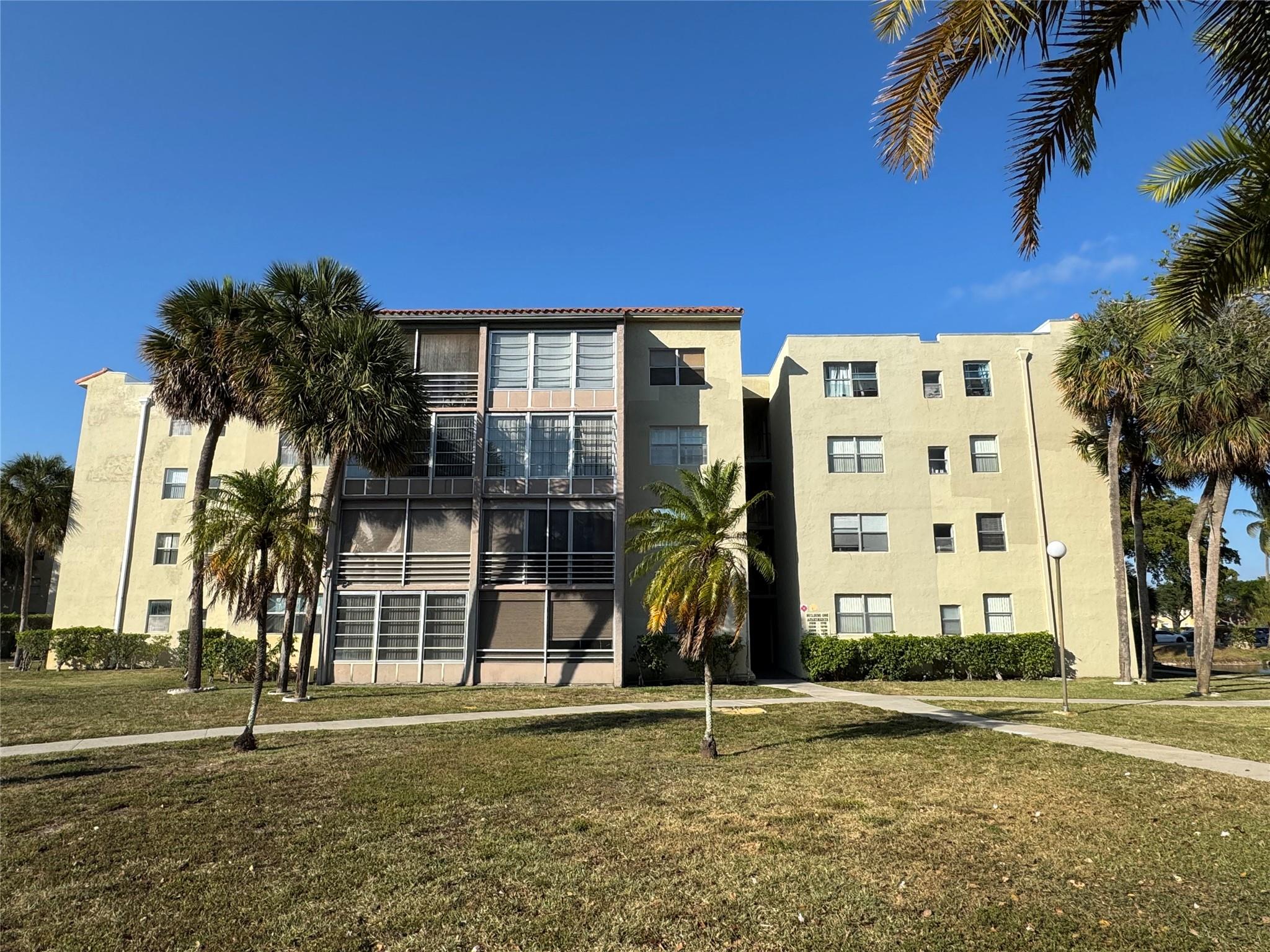 1800 Lauderdale Ave Unit 1307, North Lauderdale, Florida 33068