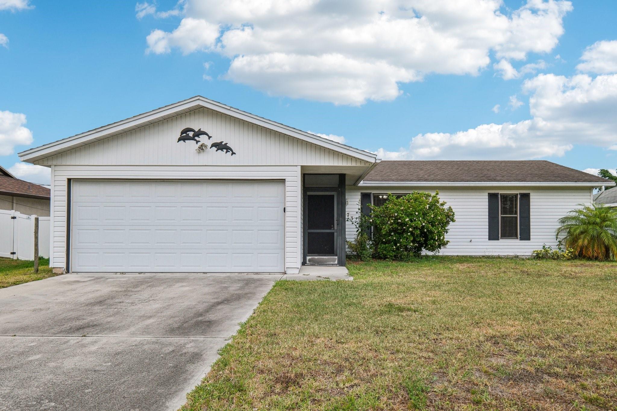 173 SW Starfish Ave