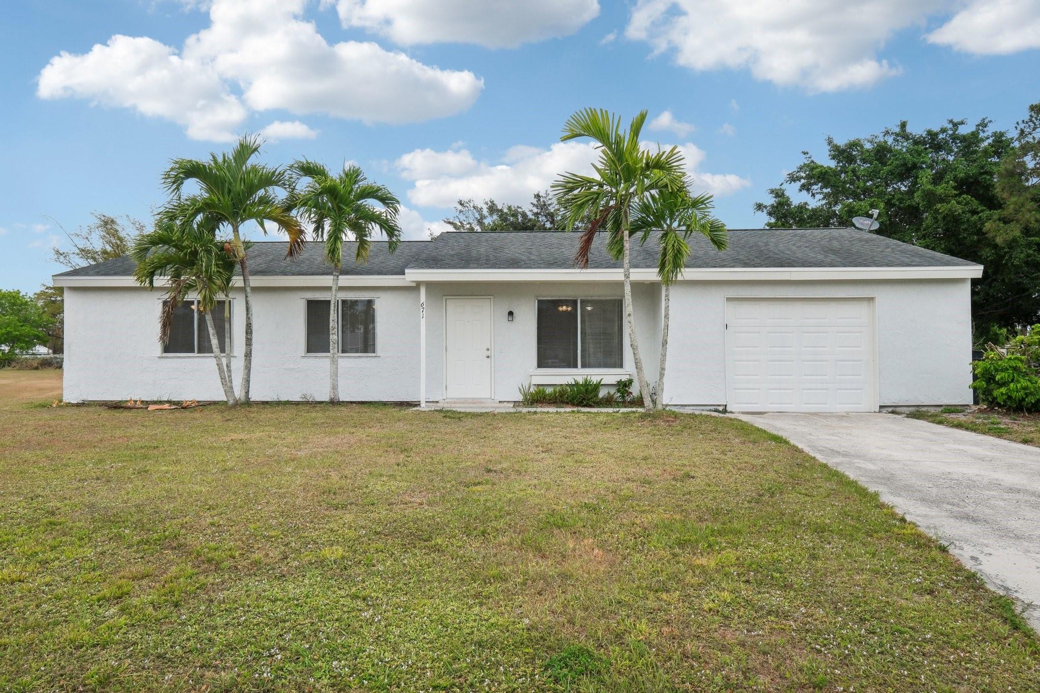 671 SW Old Briar Ave