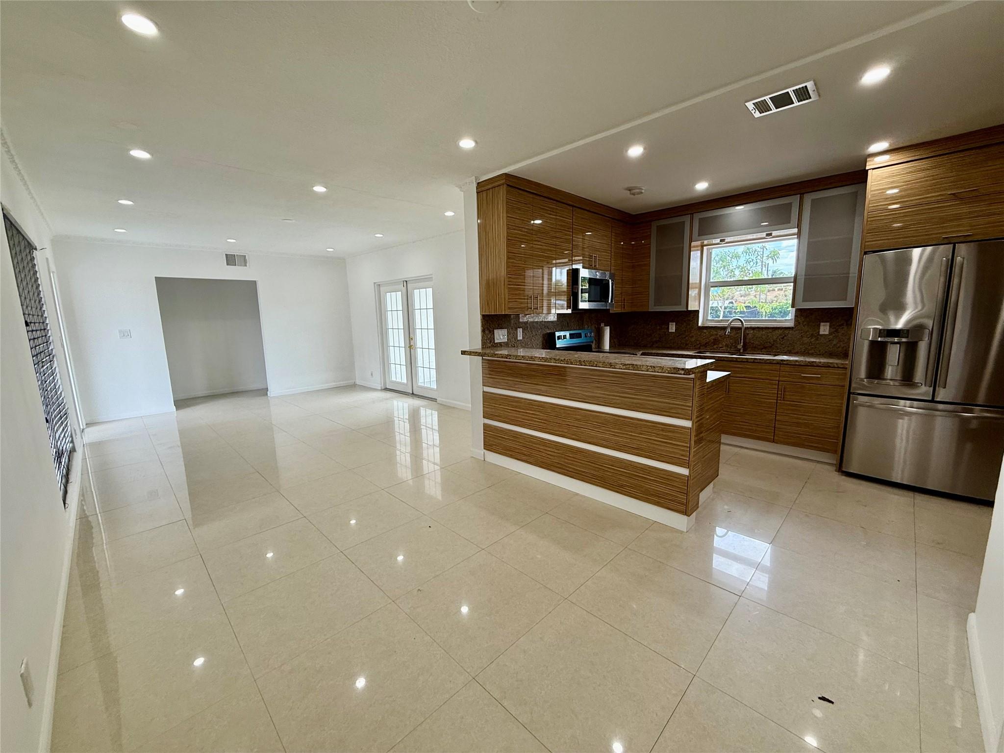 5070 11th St, Plantation, Florida 33317