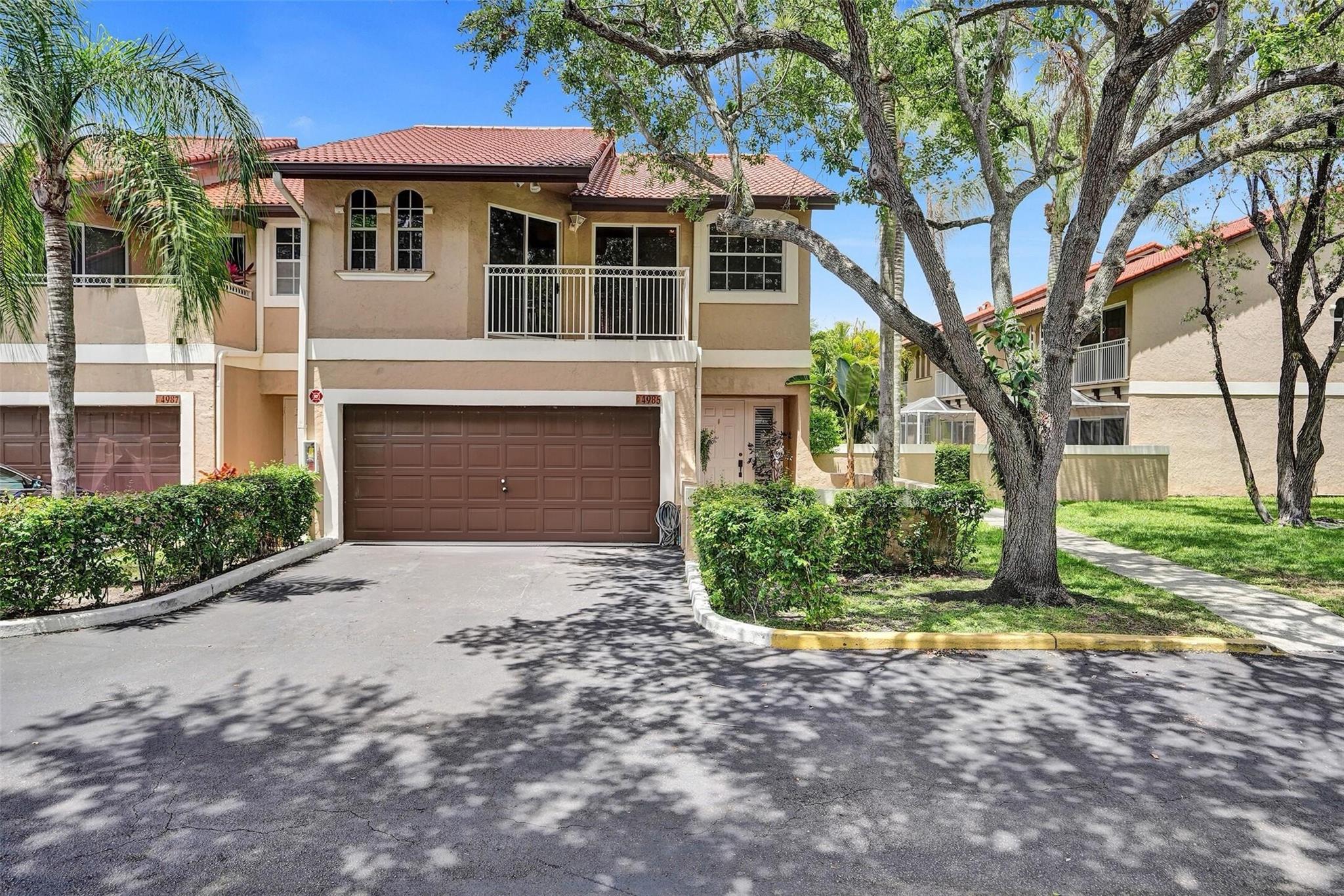 4985 Riverside Dr 506