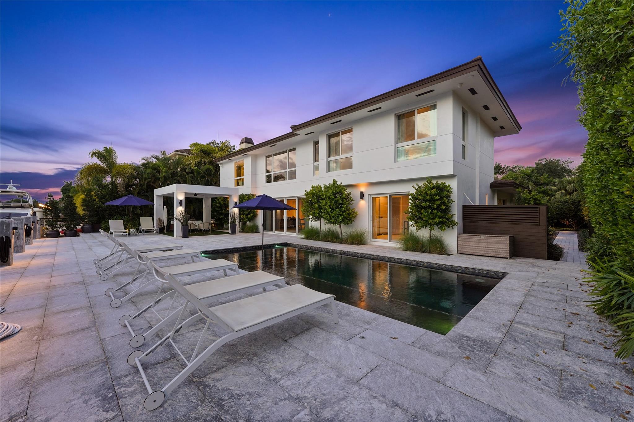 325 Seven Isles Dr