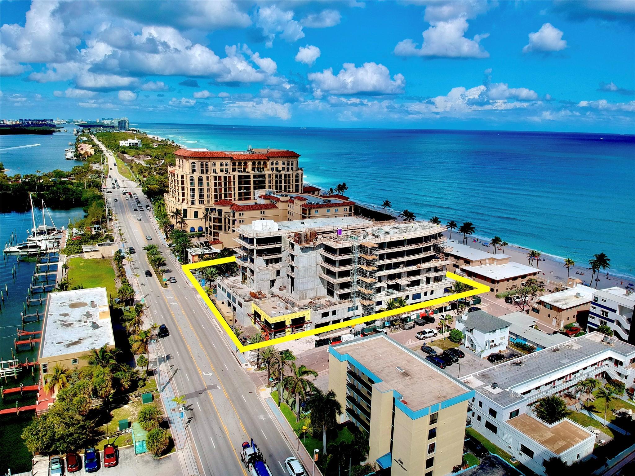 Condo for Sale in Hollywood, FL