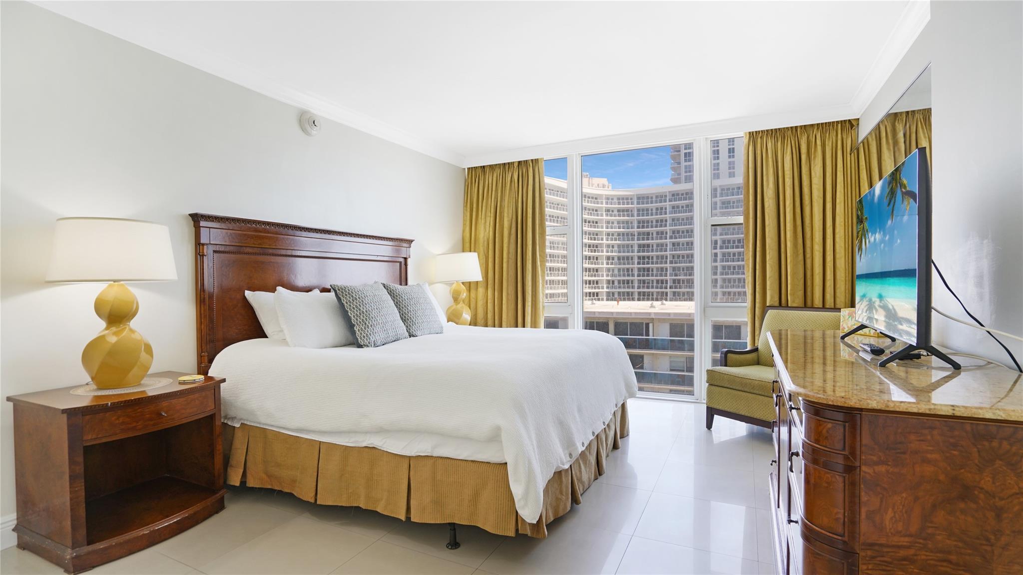 4040 Galt Ocean Dr 1015