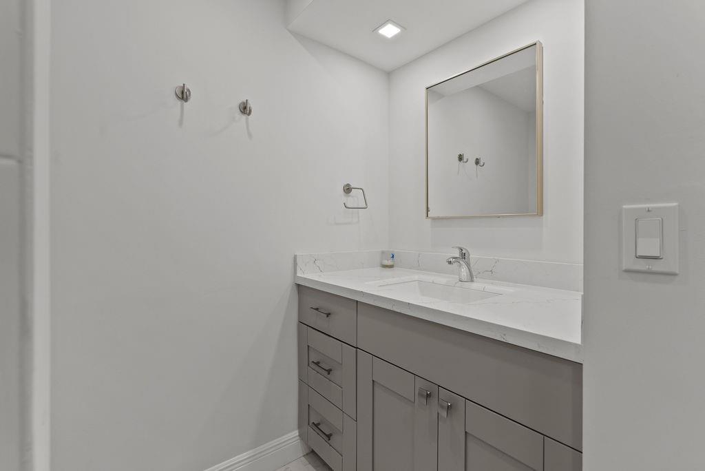 500 Egret Circle 8507