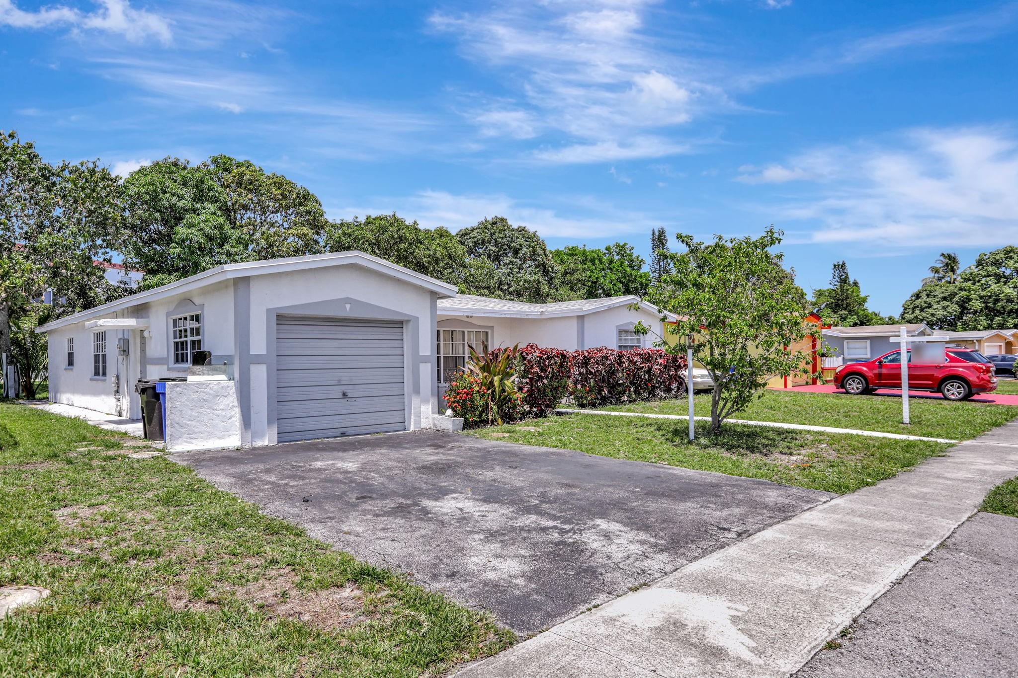 3960 45th Ave, Lauderdale Lakes, Florida 33319