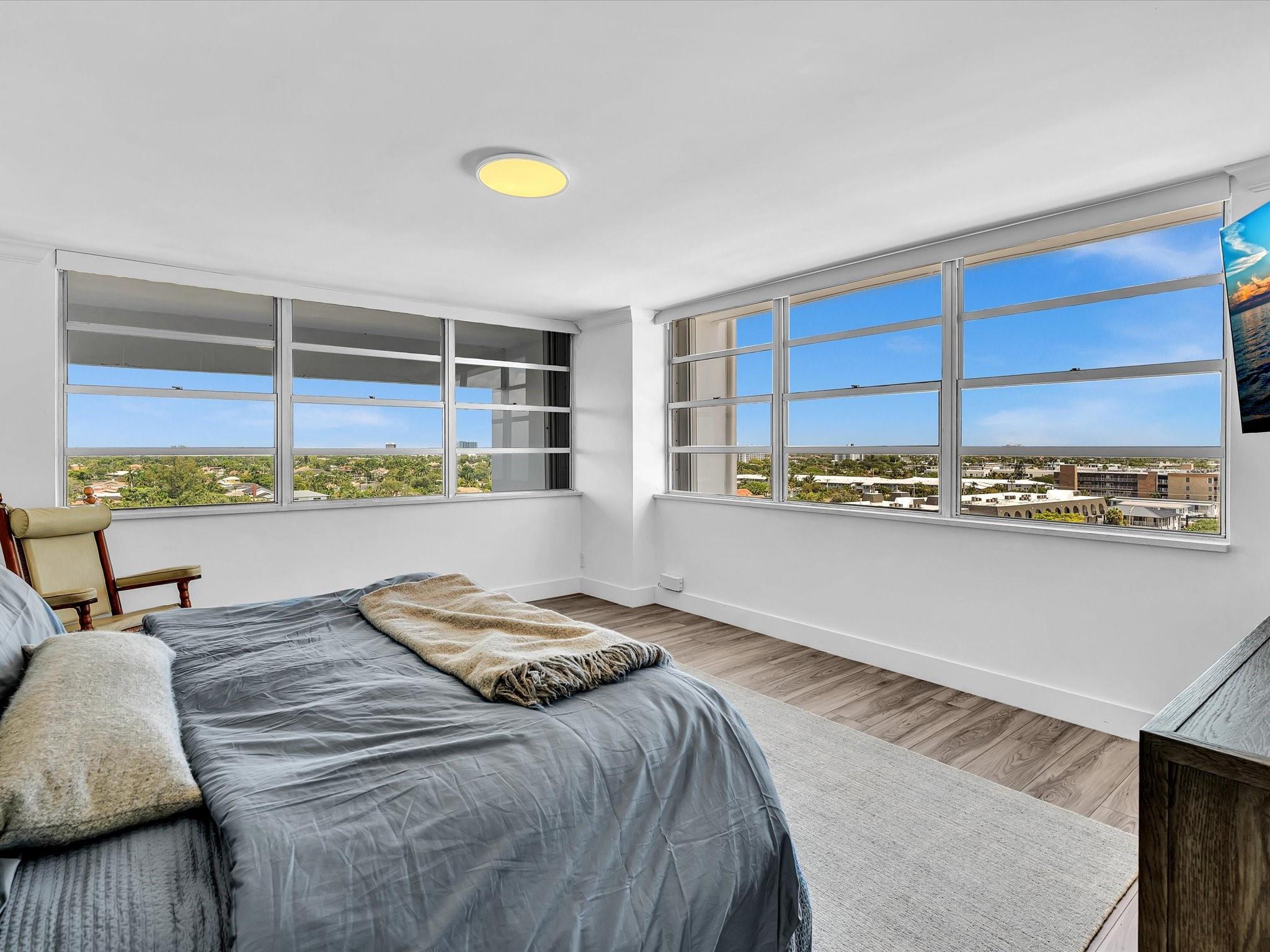 Plaza East MLS F10506059 4300 - JyFjS6mDsvwGTr6faFxY RGbEMI G4wneE Q7Qy4UBo